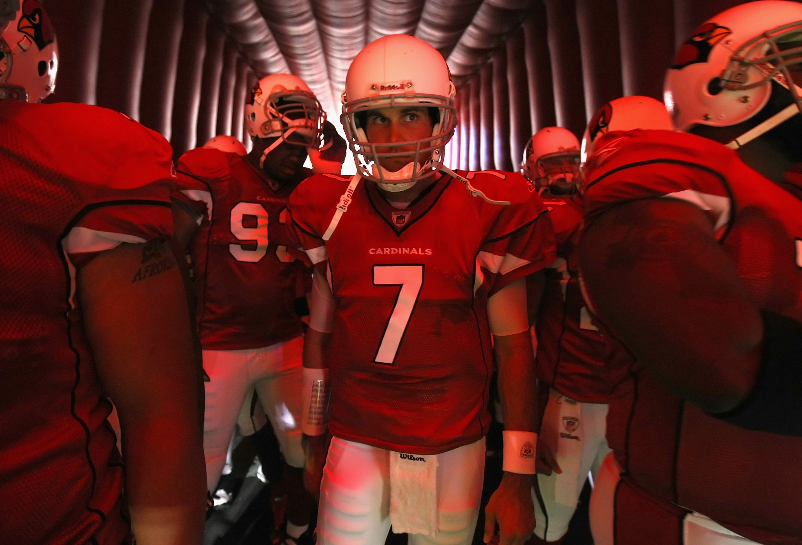GLENDALE, AZ - AUGUST 14:  Quarterback Matt Leinart #7 of the Arizona Cardinals is introduced prior to preseason NFL game against the Houston Texans at the University of Phoenix Stadium on August 14, 2010 in Glendale, Arizona. The Cardinals defeated the T