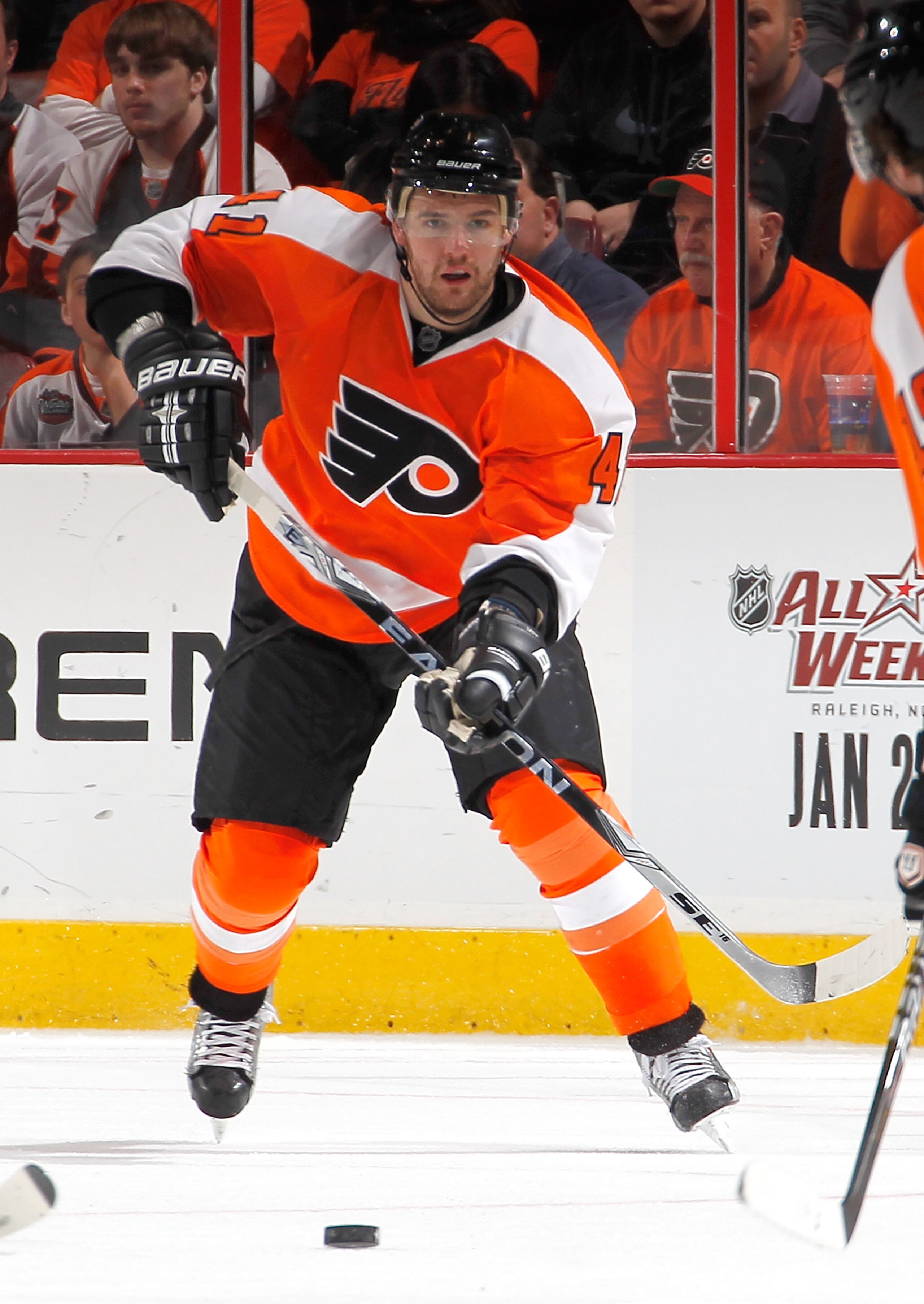 PHILADELPHIA, PA - JANUARY 25:  Andrej Meszaros #41 of the Philadelphia Flyers skates during an NHL hockey game against the Montreal Canadiens at the Wells Fargo Center on January 25, 2011 in Philadelphia, Pennsylvania.  (Photo by Paul Bereswill/Getty Ima