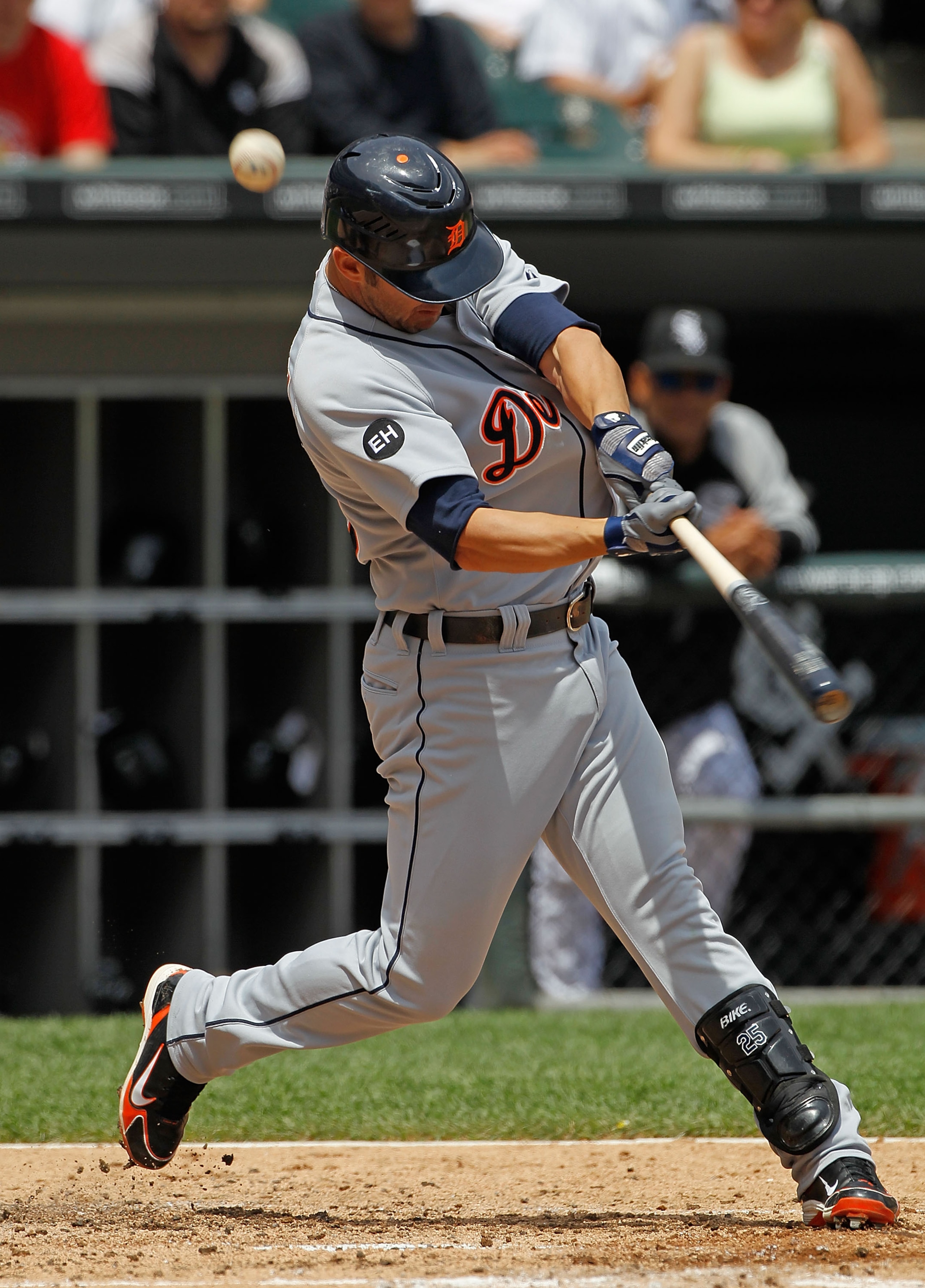 CHICAGO - JUNE 10: Ryan Raburn #25 of the Detriot Tigers fouls off a pitch against the Chicago White Sox at U.S. Cellular Field on June 10, 2010 in Chicago, Illinois. The White Sox defeated the Tigers 3-0.  (Photo by Jonathan Daniel/Getty Images)