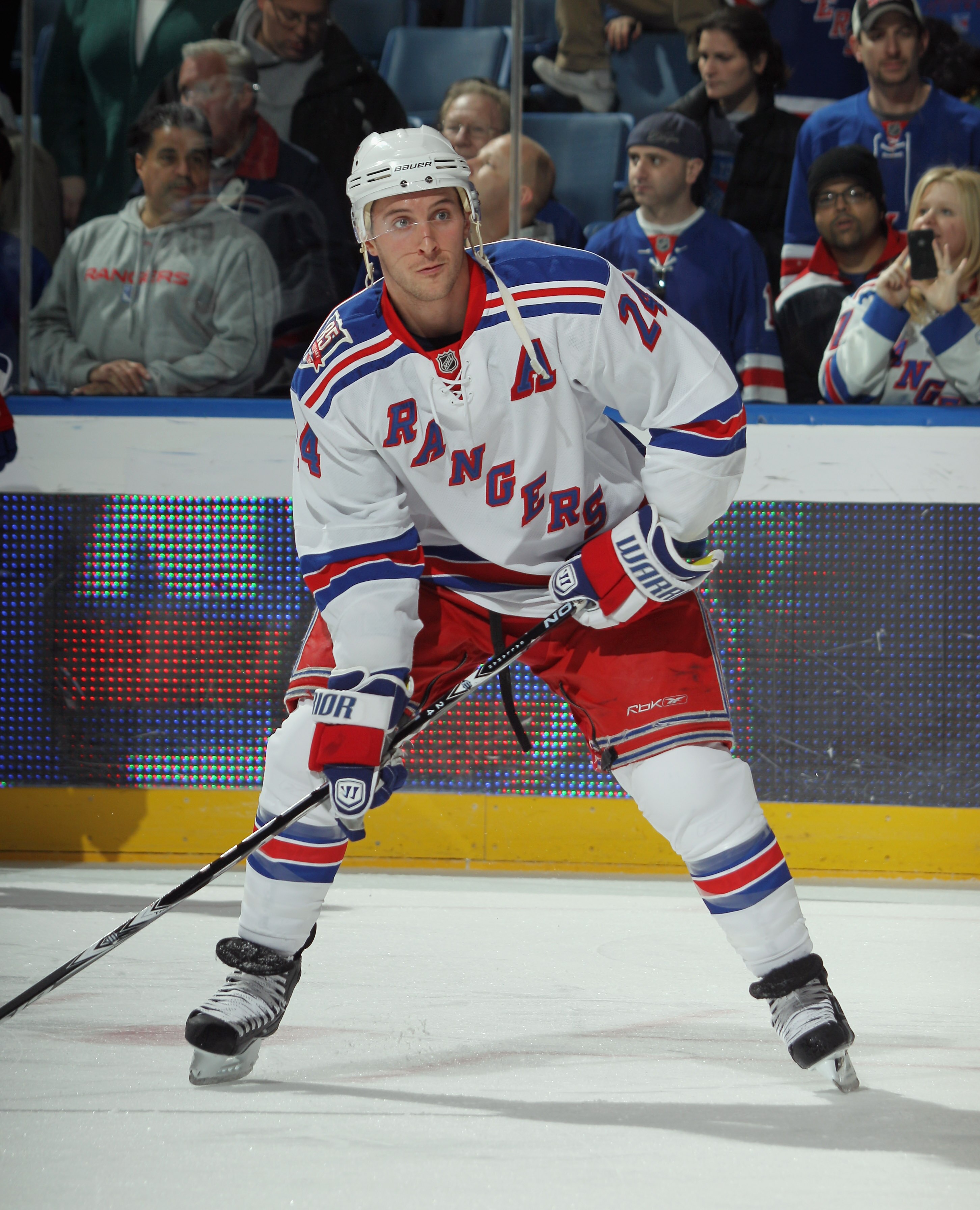 UNIONDALE, NY - DECEMBER 02:  Ryan Callahan #24  of the New York Rangers skates against the New York Islanders at the Nassau Coliseum on December 2, 2010 in Uniondale, New York.  (Photo by Bruce Bennett/Getty Images)