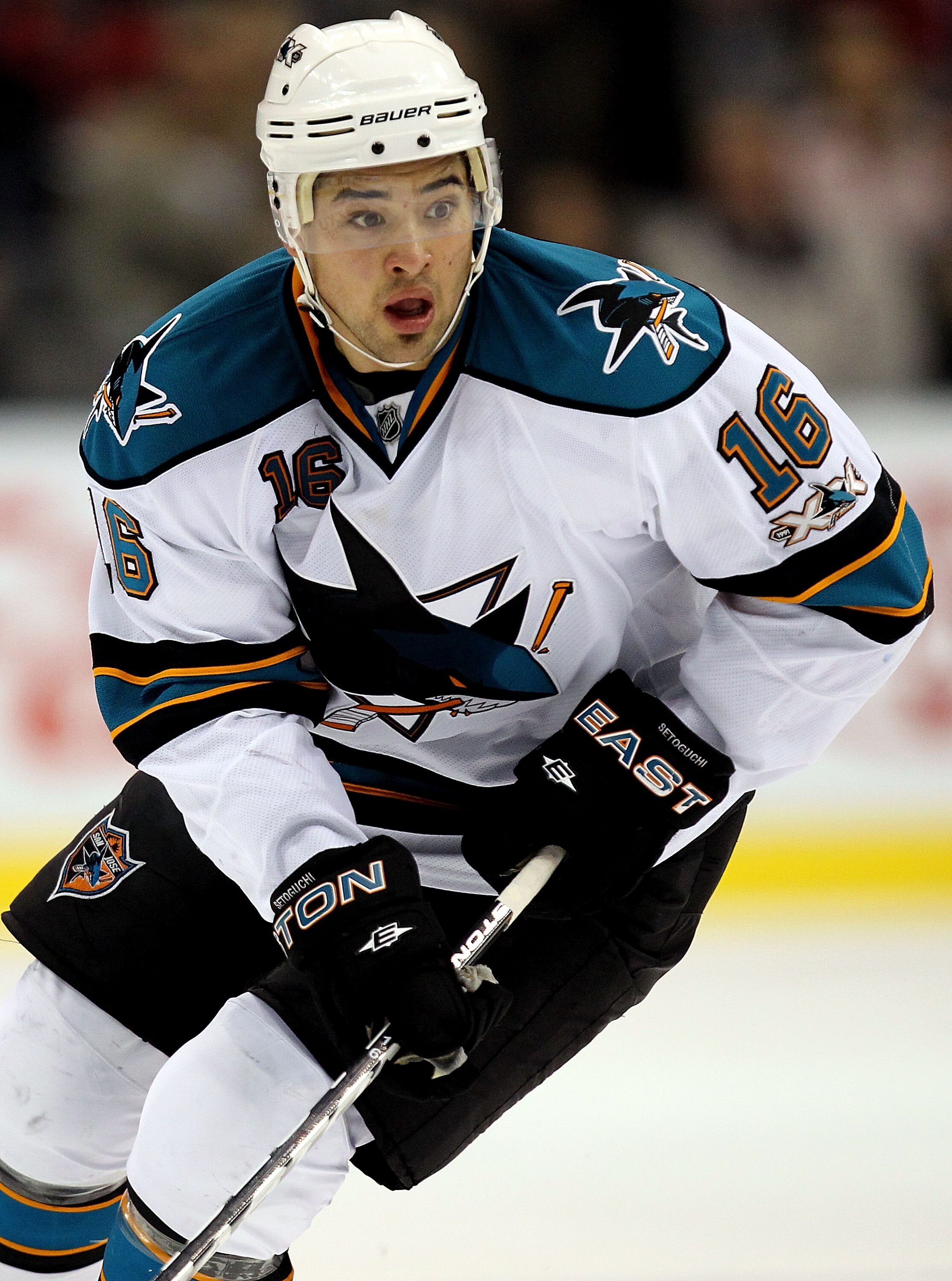 DALLAS, TX - DECEMBER 16:  Right wing Devin Setoguchi #16 of the San Jose Sharks on December 16, 2010 in Dallas, Texas.  (Photo by Ronald Martinez/Getty Images)