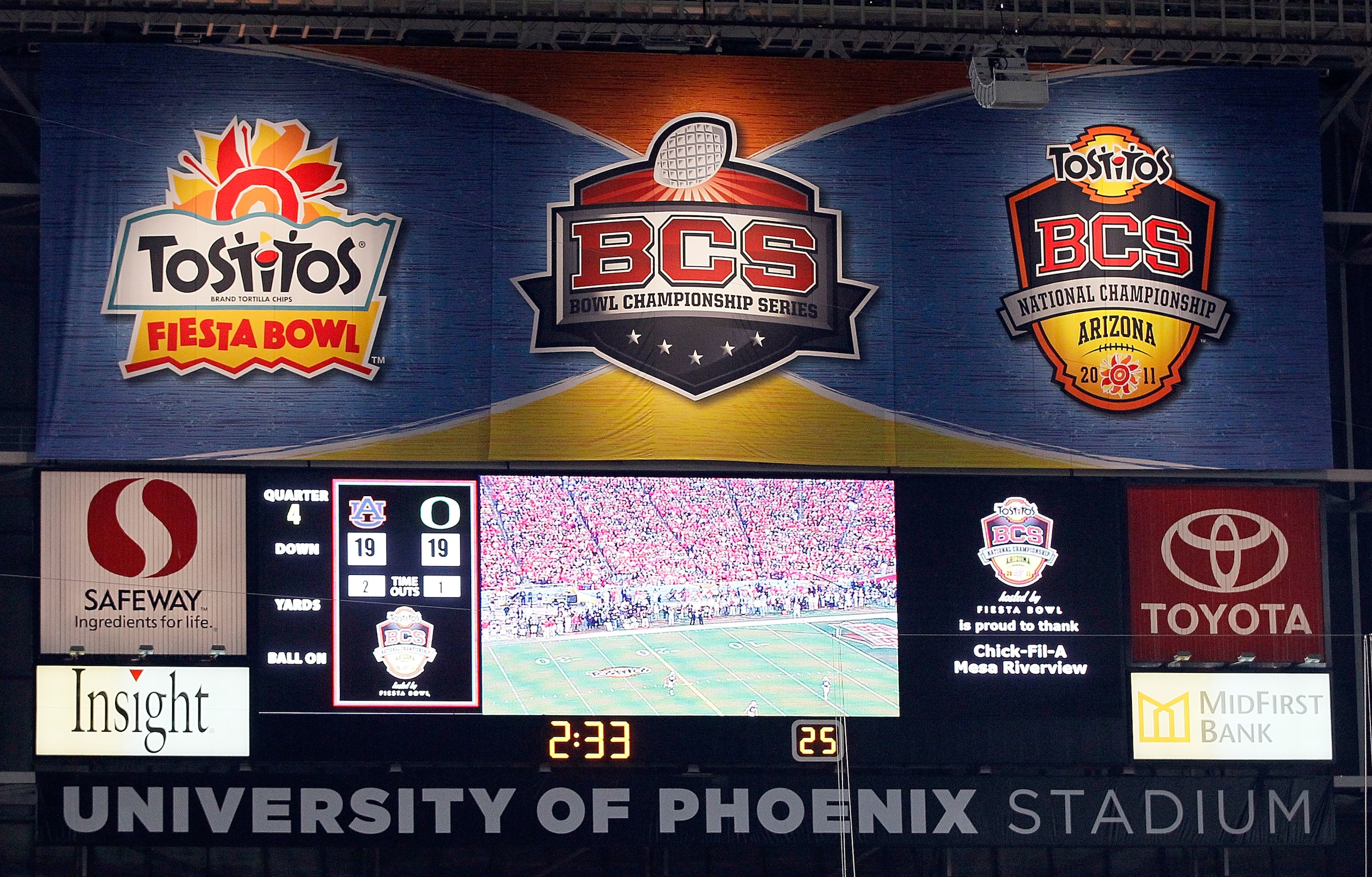 GLENDALE, AZ - JANUARY 10:  A general view of the scoreboard during the Tostitos BCS National Championship Game between the Oregon Ducks and the Auburn Tigers at University of Phoenix Stadium on January 10, 2011 in Glendale, Arizona.  (Photo by Kevin C. C