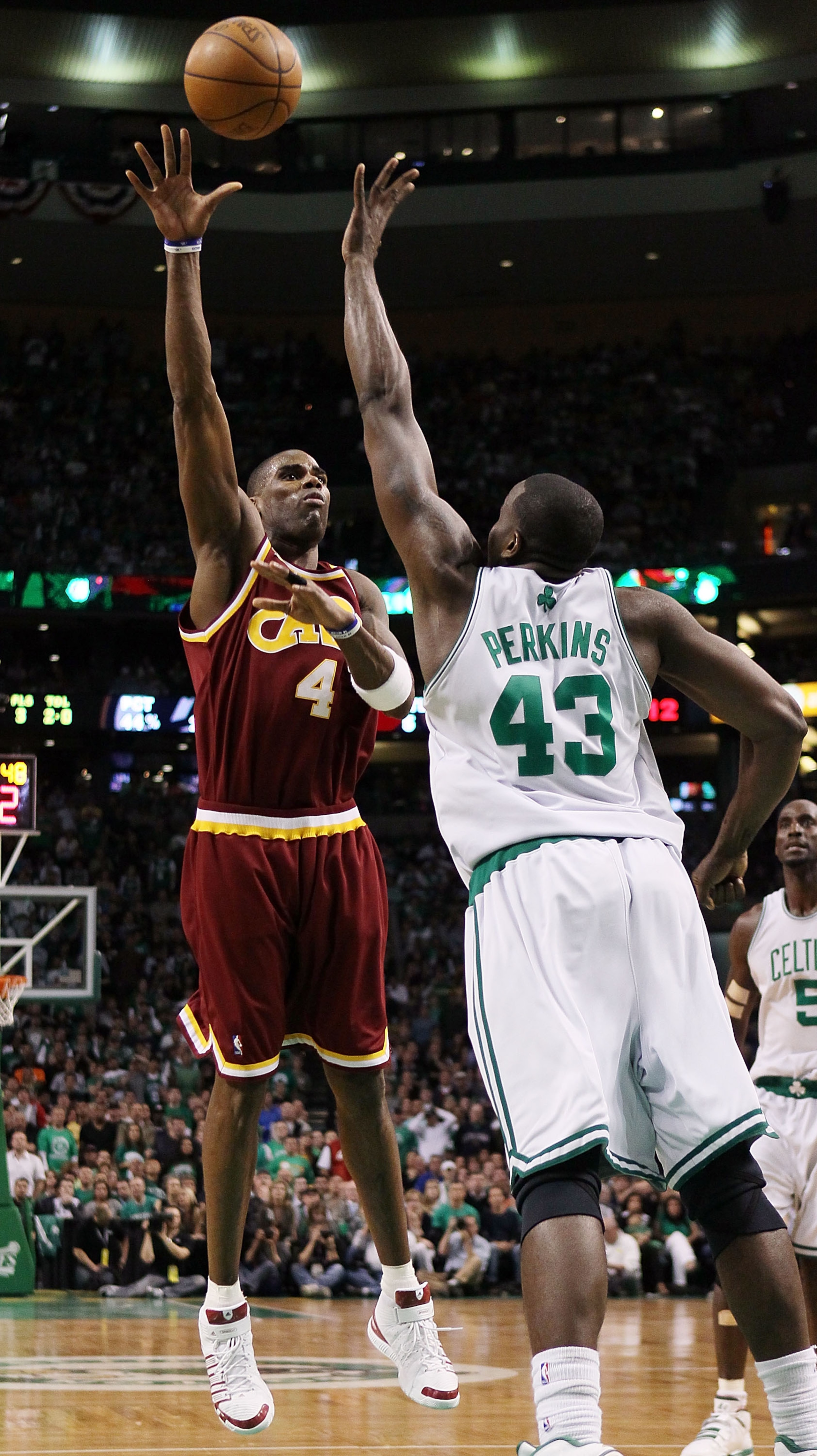 BOSTON - MAY 09:  Antawn Jamison #4 of the Cleveland Cavaliers takes a shot as Kendrick Perkins #43 of the Boston Celtics defends during Game Four of the Eastern Conference Semifinals of the 2010 NBA playoffs at TD Garden on May 9, 2010 in Boston, Massach