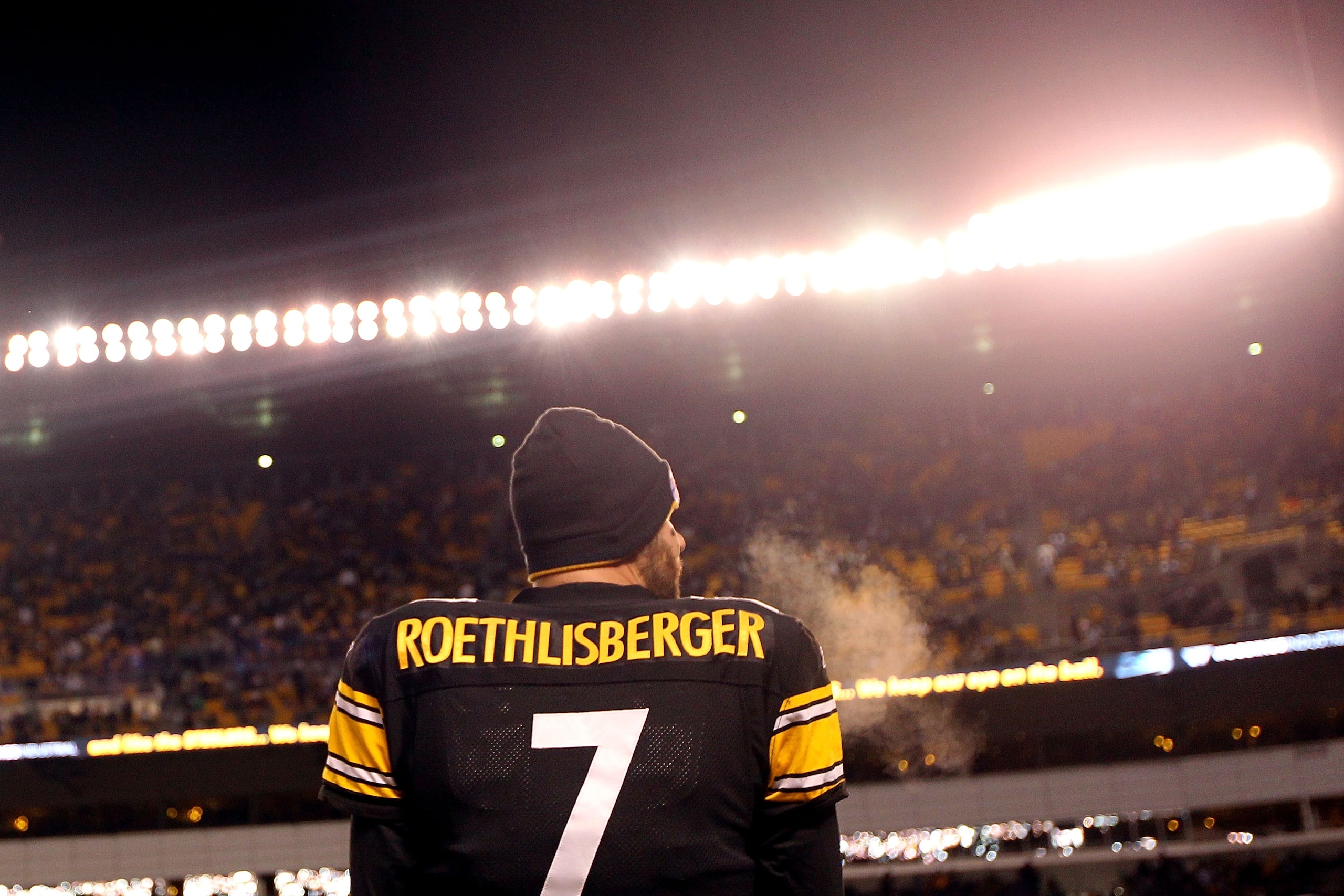 PITTSBURGH, PA - JANUARY 23: Quarterback Ben Roethlisberger #7 of the Pittsburgh Steelers looks on against the New York Jets during the 2011 AFC Championship game at Heinz Field on January 23, 2011 in Pittsburgh, Pennsylvania. The Steelers won 24-19. (Ph PITTSBURGH, PA - JANUARY 23: Quarterback Ben Roethlisberger #7 of the Pittsburgh Steelers looks on against the New York Jets during the 2011 AFC Championship game at Heinz Field on January 23, 2011 in Pittsburgh, Pennsylvania. The Steelers won 24-19. (Ph
