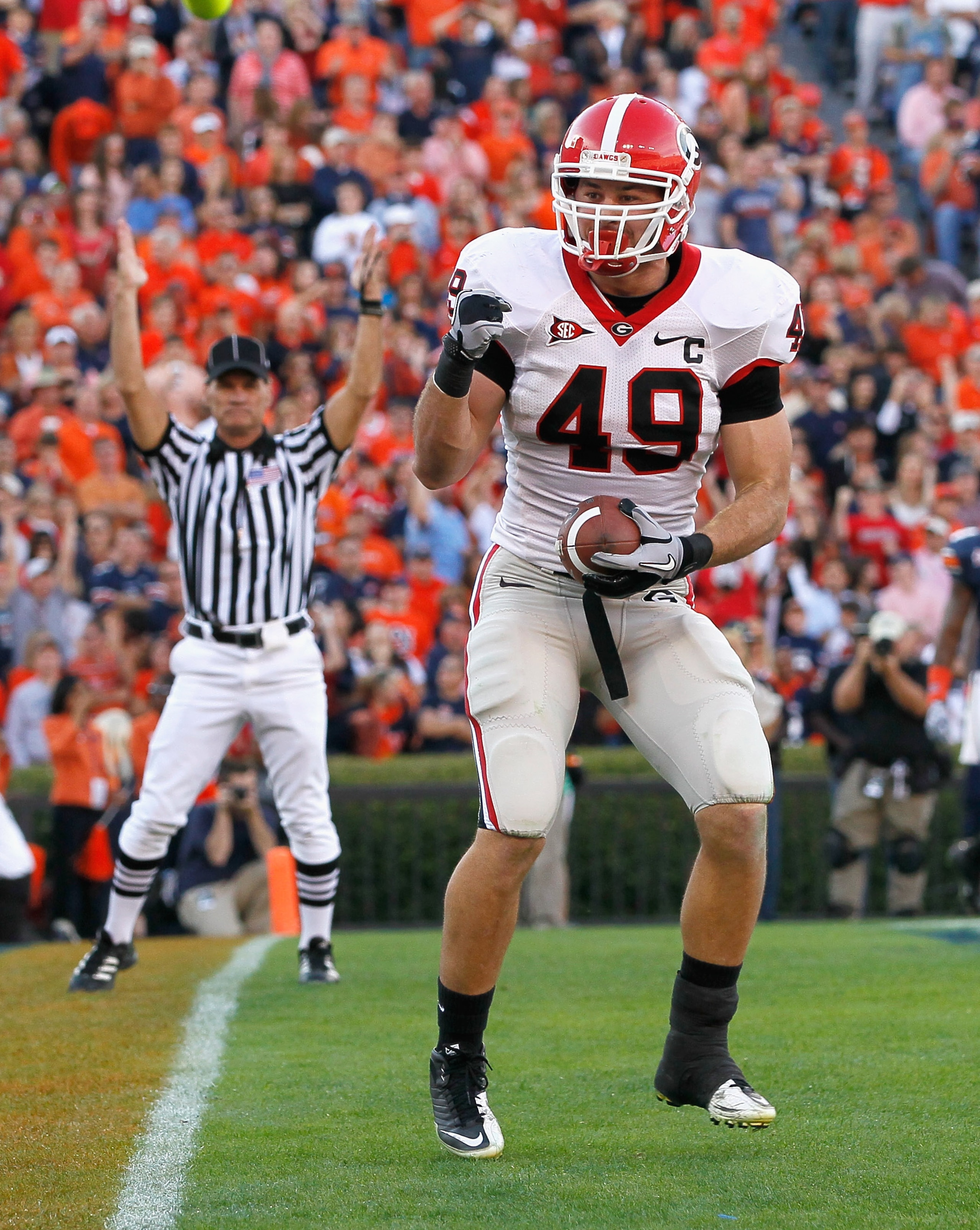 AUBURN, AL - NOVEMBER 13:  Shaun Chapas #49 of the Georgia Bulldogs against the Auburn Tigers at Jordan-Hare Stadium on November 13, 2010 in Auburn, Alabama.  (Photo by Kevin C. Cox/Getty Images)