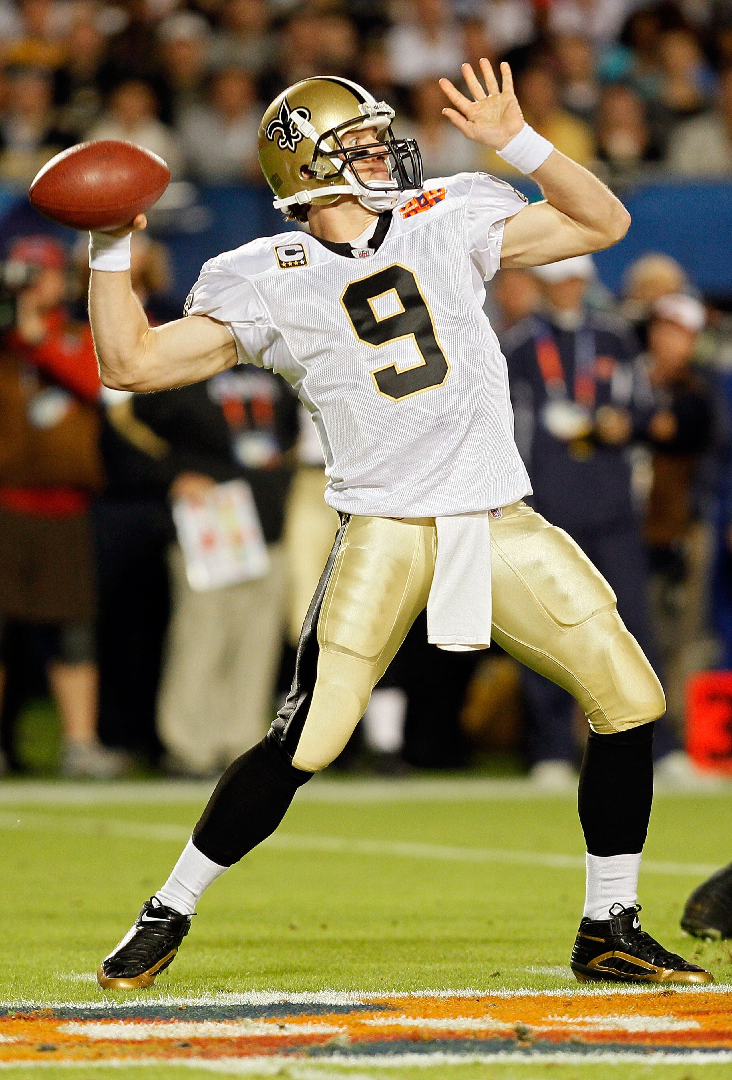MIAMI GARDENS, FL - FEBRUARY 07: Quarterback Drew Brees #9 of the New Orleans Saints passes against the Indianapolis Colts during Super Bowl XLIV on February 7, 2010 at Sun Life Stadium in Miami Gardens, Florida. (Photo by Andy Lyons/Getty Images) MIAMI GARDENS, FL - FEBRUARY 07: Quarterback Drew Brees #9 of the New Orleans Saints passes against the Indianapolis Colts during Super Bowl XLIV on February 7, 2010 at Sun Life Stadium in Miami Gardens, Florida. (Photo by Andy Lyons/Getty Images)