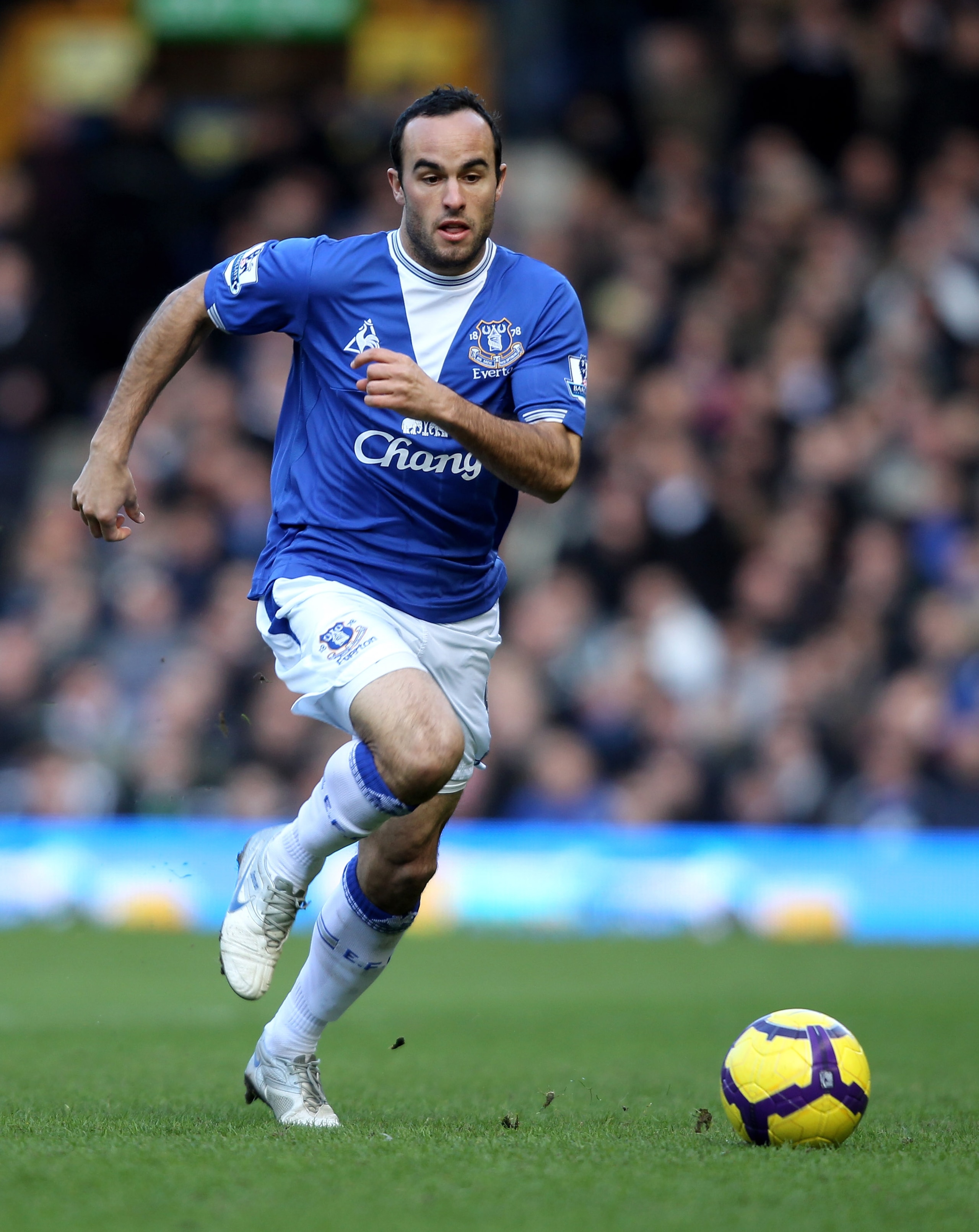 LIVERPOOL, ENGLAND - FEBRUARY 20: Landon Donovan of Everton during the Barclays Premiership match between Everton and Manchester United at Goodison Park on February 20, 2010 in Liverpool, England. (Photo by Ross Kinnaird/Getty Images) LIVERPOOL, ENGLAND - FEBRUARY 20: Landon Donovan of Everton during the Barclays Premiership match between Everton and Manchester United at Goodison Park on February 20, 2010 in Liverpool, England. (Photo by Ross Kinnaird/Getty Images)