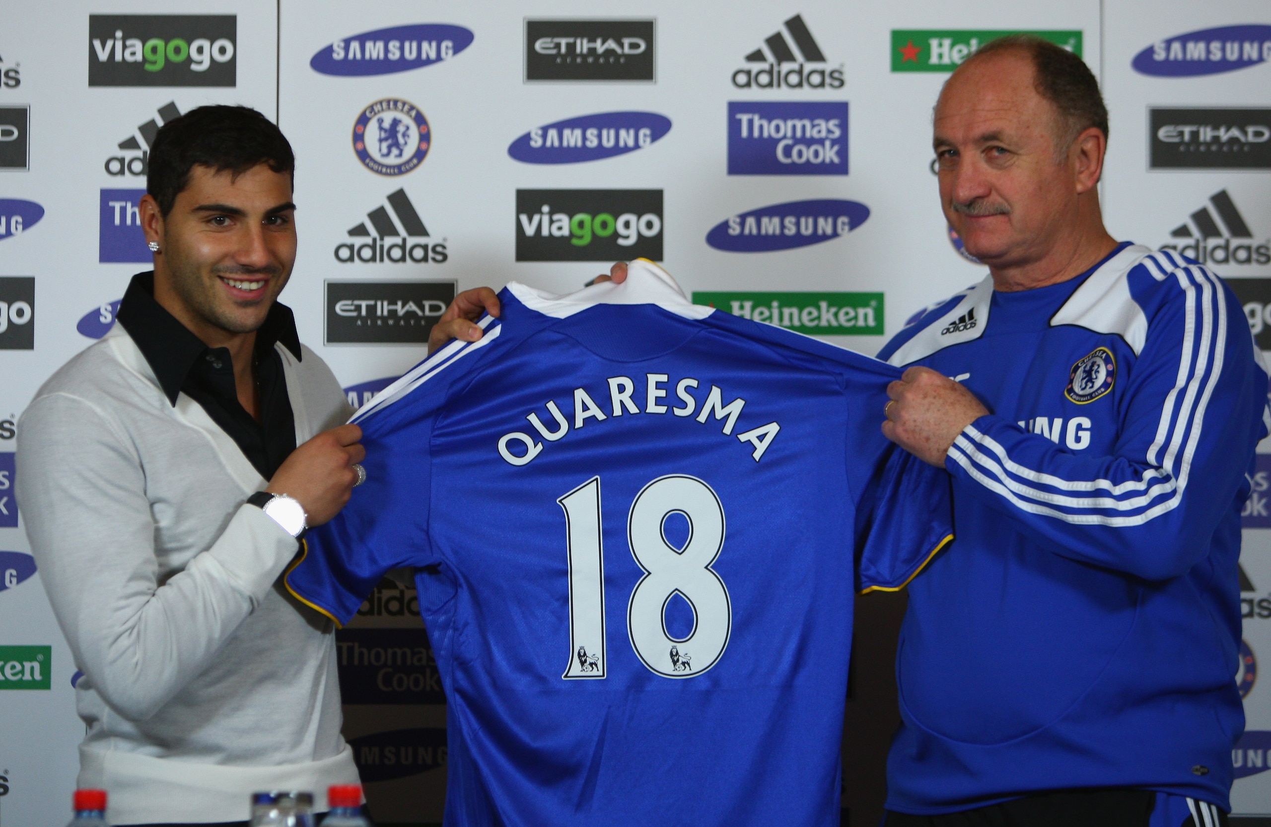 LONDON - FEBRUARY 06:  New Chelsea signing Ricardo Quaresma and Manager Luiz Felipe Scolari attends a Press Conference at Chelsea training ground on February 6, 2009 in Cobham, England.  (Photo by Ian Walton/Getty Images)