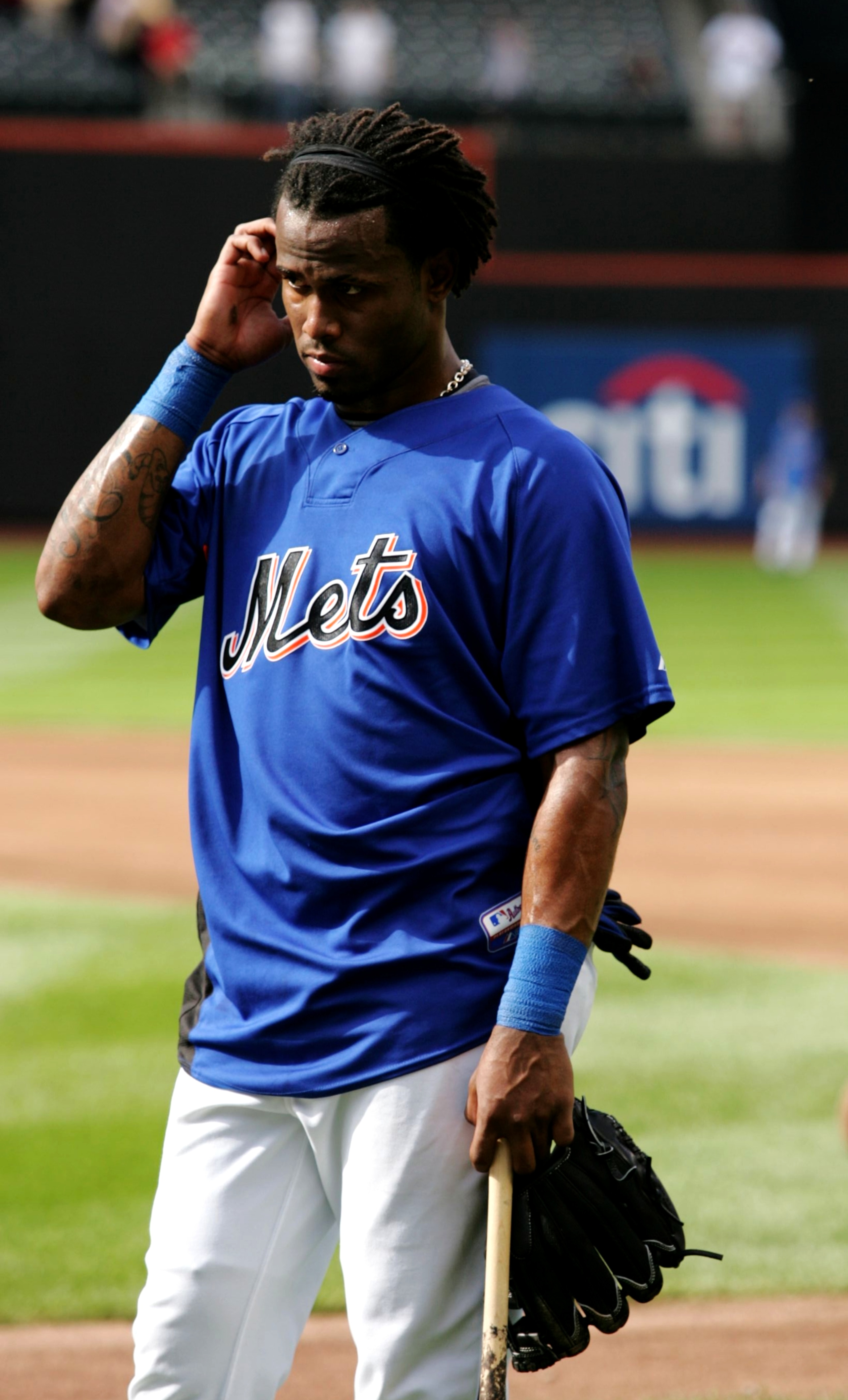 NEW YORK - JUNE 23:  Jose Reyes #7 of the New York Mets stands on the field during batting practice against the St. Louis Cardinals at Citi Field on June 23, 2009 in the Flushing neighborhood of the Queens borough of New York City. Reyes is still on the i
