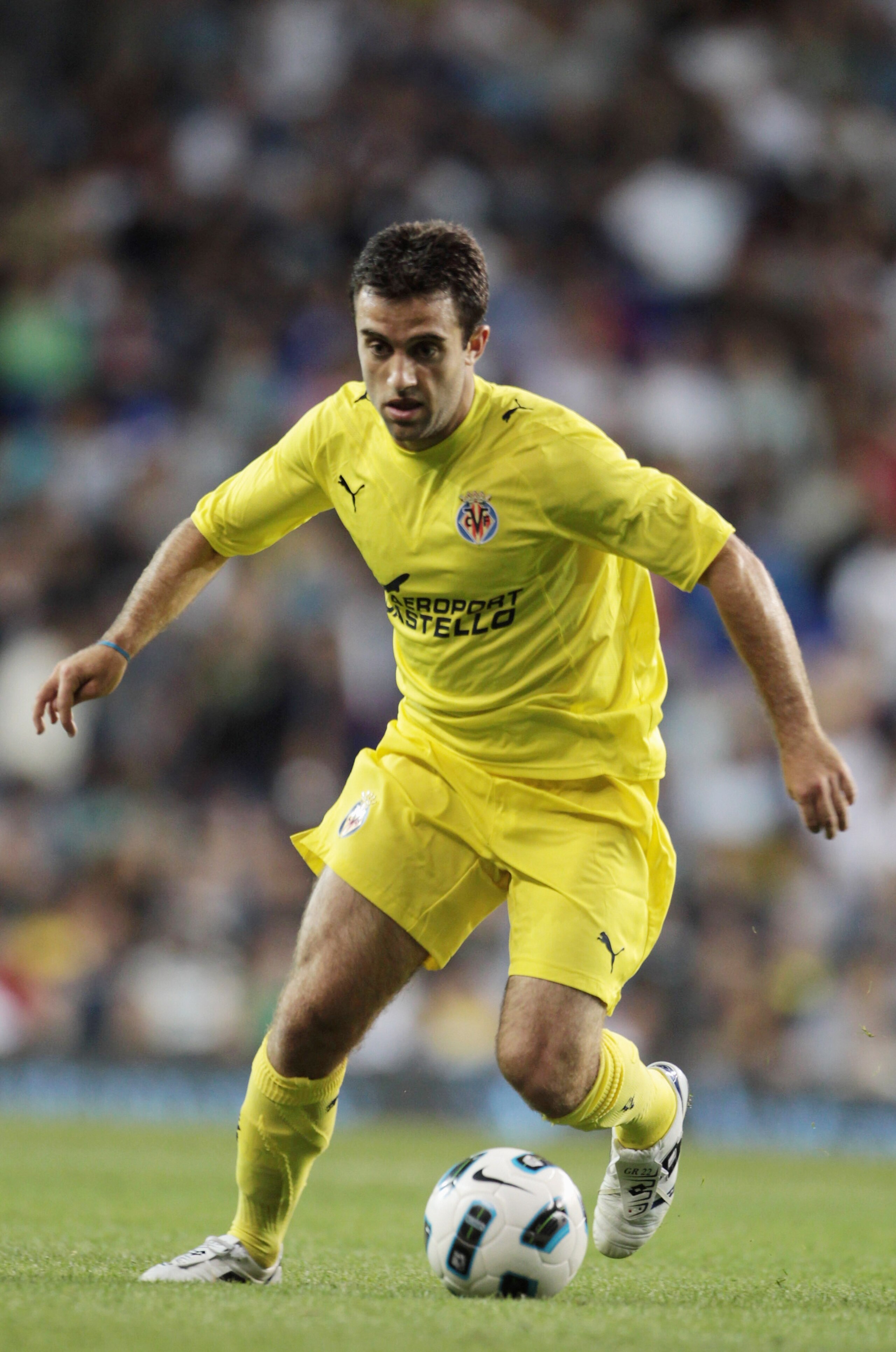 LONDON, ENGLAND - JULY 29: Giuseppe Rossi of Villarreal during a Pre-Season Friendly between Tottenham Hotspur and Villarreal at White Hart Lane on July 29, 2010 in London, England. (Photo by Phil Cole/Getty Images) LONDON, ENGLAND - JULY 29: Giuseppe Rossi of Villarreal during a Pre-Season Friendly between Tottenham Hotspur and Villarreal at White Hart Lane on July 29, 2010 in London, England. (Photo by Phil Cole/Getty Images)