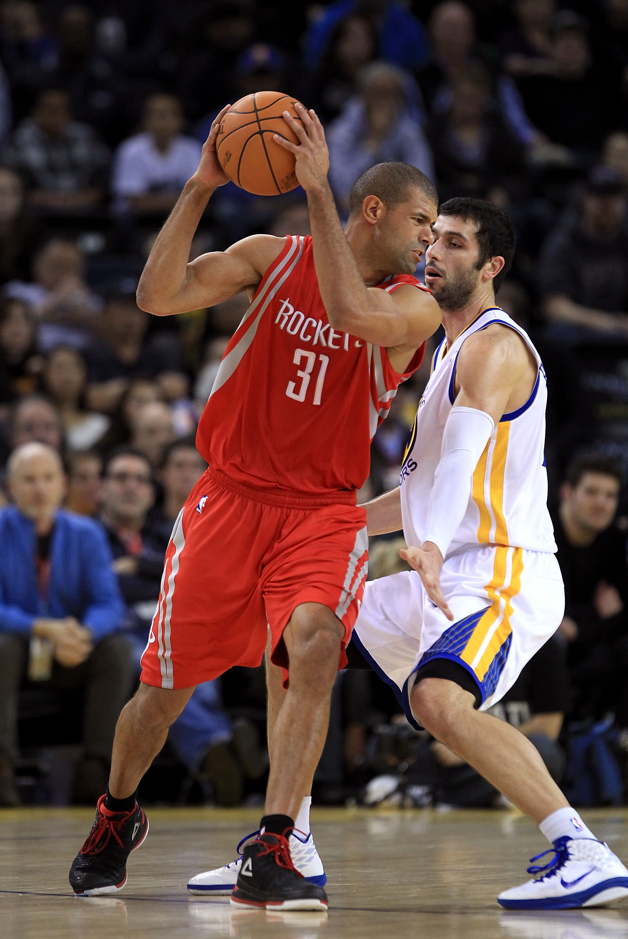 OAKLAND, CA - DECEMBER 20:  Shane Battier #31 of the Houston Rockets in action against the Golden State Warriors at Oracle Arena on December 20, 2010 in Oakland, California. NOTE TO USER: User expressly acknowledges and agrees that, by downloading and or