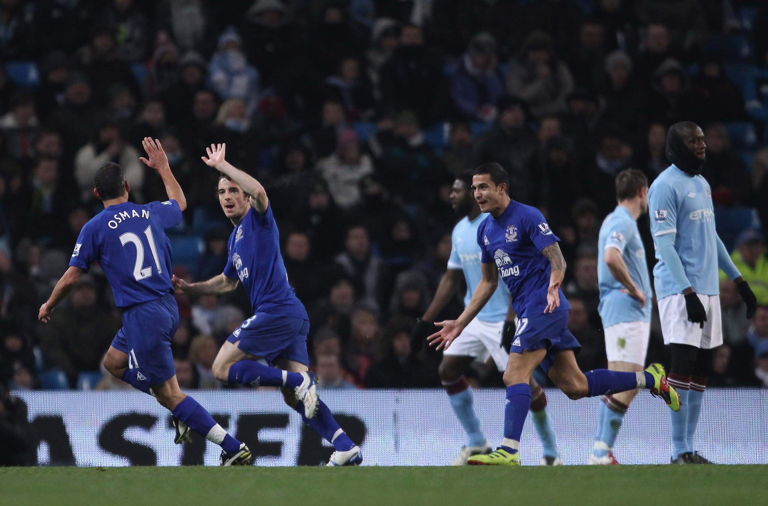 MANCHESTER, ENGLAND - DECEMBER 20: Leighton Baines of Everton celebrates with team mates after scoring the second goal during the Barclays Premier League match between Manchester City and Everton at City of Manchester Stadium on December 20, 2010 in Manc MANCHESTER, ENGLAND - DECEMBER 20: Leighton Baines of Everton celebrates with team mates after scoring the second goal during the Barclays Premier League match between Manchester City and Everton at City of Manchester Stadium on December 20, 2010 in Manc