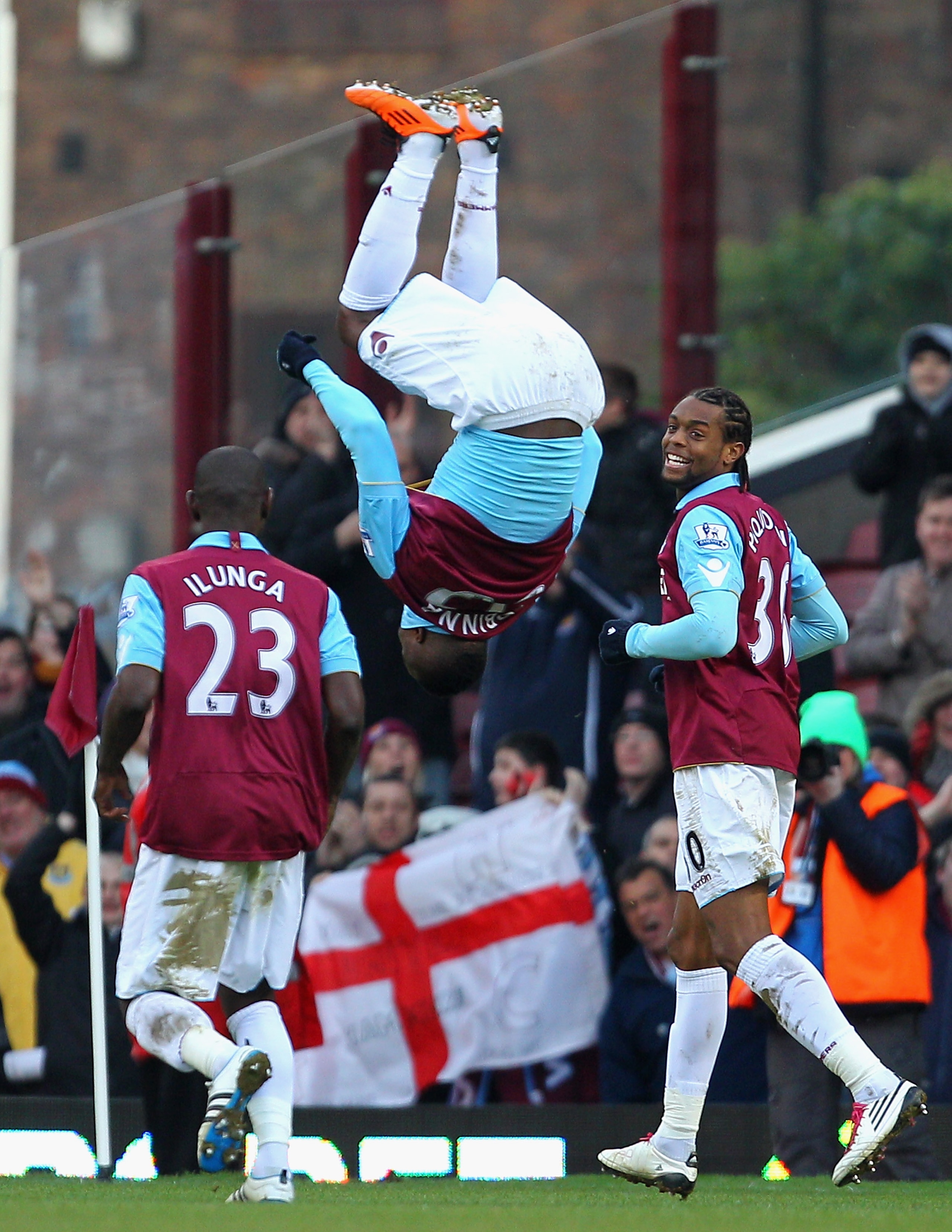 LONDON, ENGLAND - JANUARY 30:  Victor Obinna of West Ham United (C) celebrates scoring a penalty kick as teammates Herita Ilunga and Frederic Piquionne look on during the FA Cup sponsored by E.O.N 4th Round match between West Ham United and Nottingham For