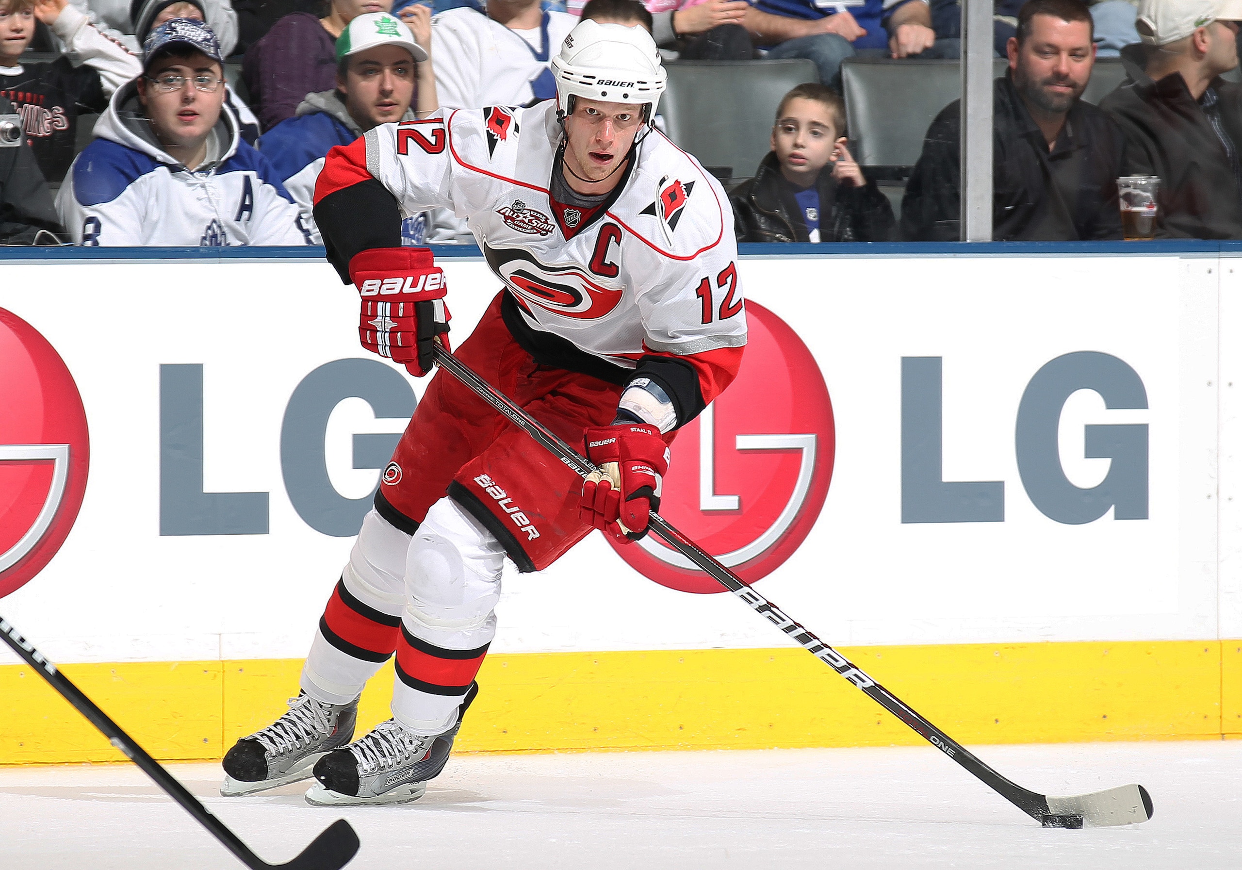 TORONTO, ON - DECEMBER 28: Eric Staal #12 of the Carolina Hurricanes gets set to take a shot in a game against the Toronto Maple Leafs on December 28, 2010 at the Air Canada Centre in Toronto,Ontario. The Hurricanes defeated the Leafs 4-3. (Photo by Clau TORONTO, ON - DECEMBER 28: Eric Staal #12 of the Carolina Hurricanes gets set to take a shot in a game against the Toronto Maple Leafs on December 28, 2010 at the Air Canada Centre in Toronto,Ontario. The Hurricanes defeated the Leafs 4-3. (Photo by Clau