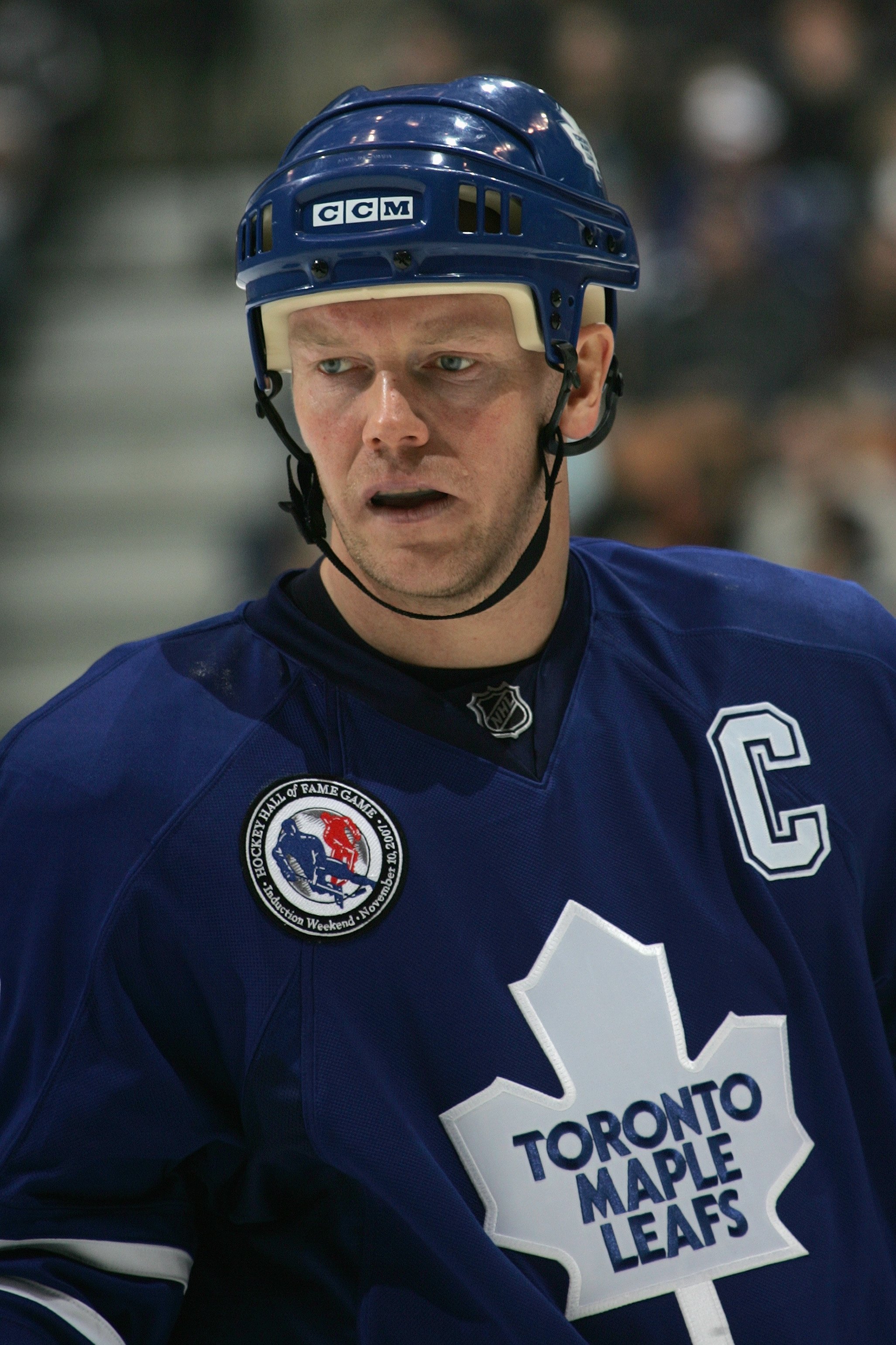 TORONTO, ON - NOVEMBER 10:  Mats Sundin #13 of the Toronto Maple Leafs looks on against the New York Rangers on November 10, 2007 at Air Canada Centre in Toronto, Ontario, Canada. (Photo by Bruce Bennett/Getty Images)