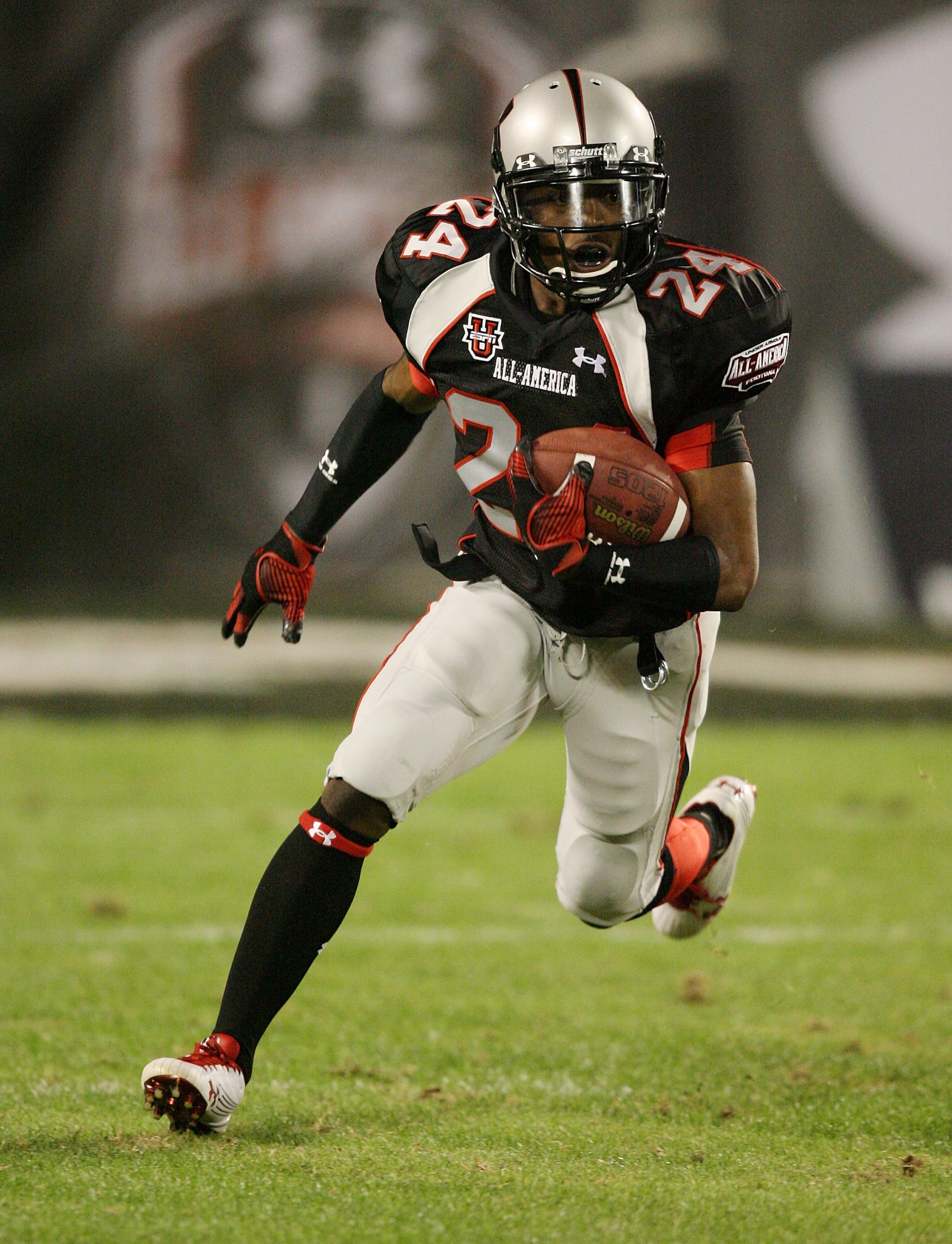 ORLANDO, FL - JANUARY 04: Cornerback Greg Reid #24 of the black team returns a punt in the All America Under Armour Football Game at Florida Citrus Bowl on January 4, 2009 in Orlando, Florida. (Photo by Doug Benc/Getty Images) ORLANDO, FL - JANUARY 04: Cornerback Greg Reid #24 of the black team returns a punt in the All America Under Armour Football Game at Florida Citrus Bowl on January 4, 2009 in Orlando, Florida. (Photo by Doug Benc/Getty Images)