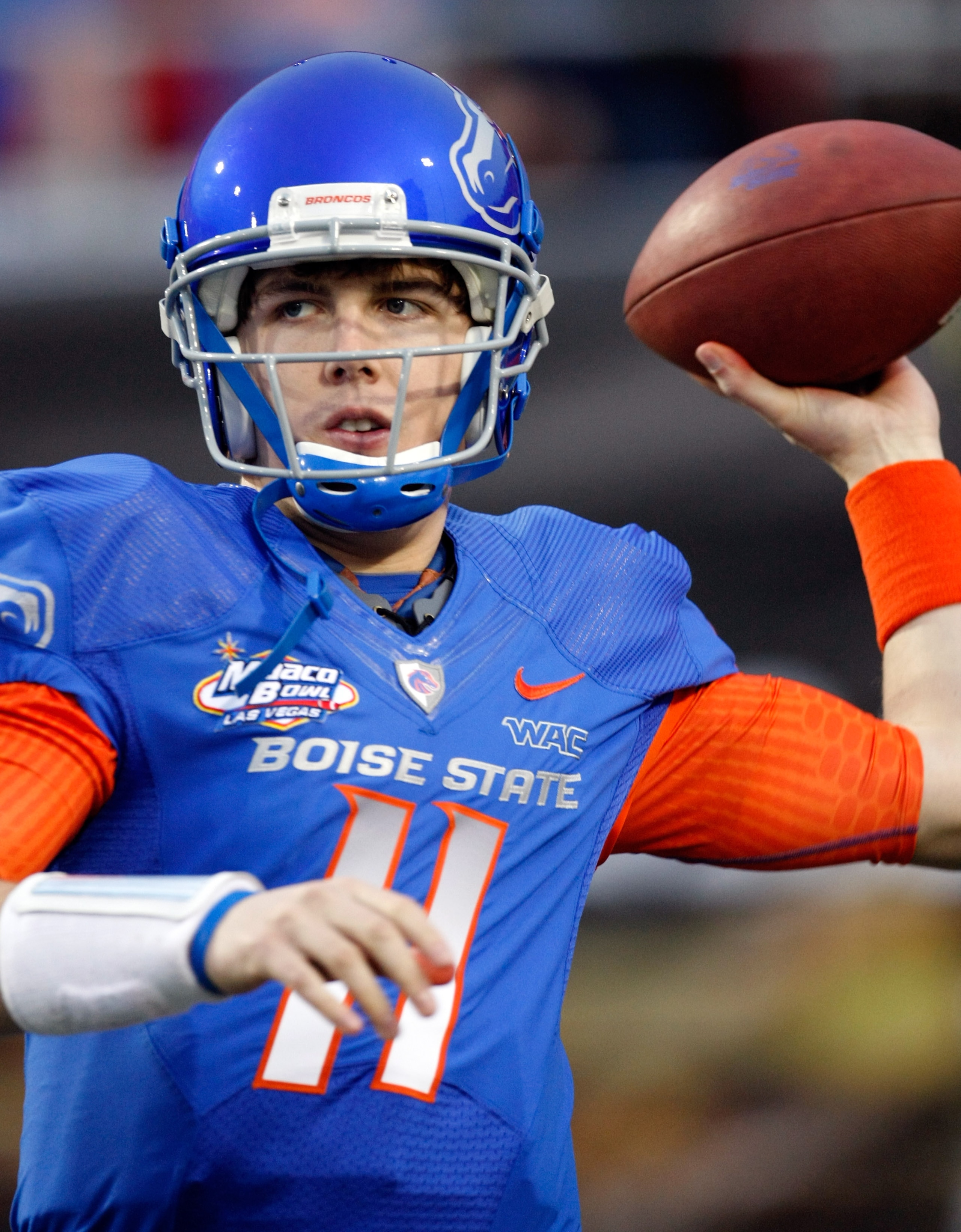LAS VEGAS, NV - DECEMBER 22: Quarterback Kellen Moore #11 of the Boise State Broncos warms up before playing against the Utah Utes in the MAACO Bowl Las Vegas at Sam Boyd Stadium December 22, 2010 in Las Vegas, Nevada. Boise State Won 26-3. (Photo by Et LAS VEGAS, NV - DECEMBER 22: Quarterback Kellen Moore #11 of the Boise State Broncos warms up before playing against the Utah Utes in the MAACO Bowl Las Vegas at Sam Boyd Stadium December 22, 2010 in Las Vegas, Nevada. Boise State Won 26-3. (Photo by Et