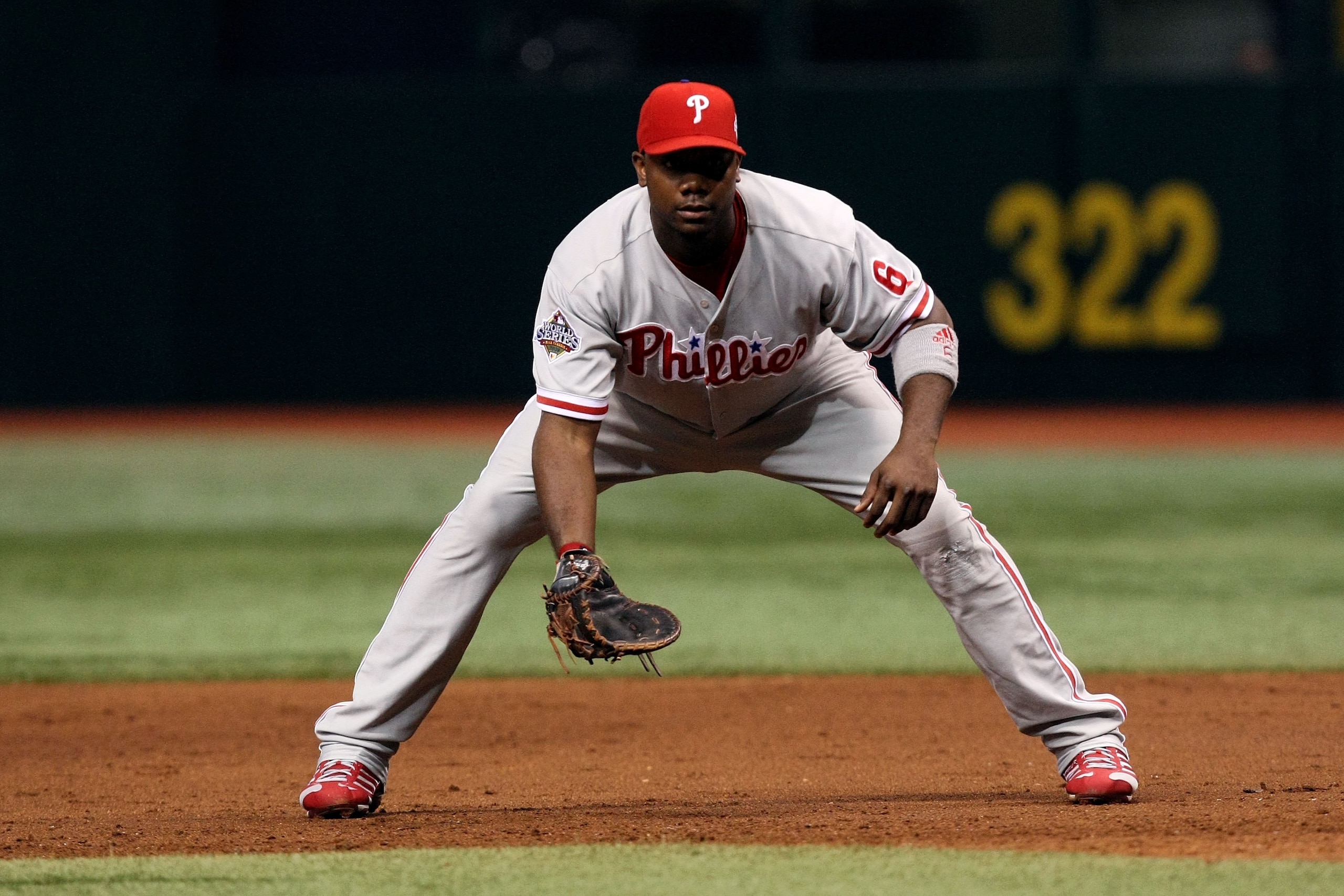 ST PETERSBURG, FL - OCTOBER 22:  Ryan Howard #6 of the Philadelphia Phillies readies himself on defense against the Tampa Bay Rays during game one of the 2008 MLB World Series on October 22, 2008 at Tropicana Field in St. Petersburg, Florida.  (Photo by D