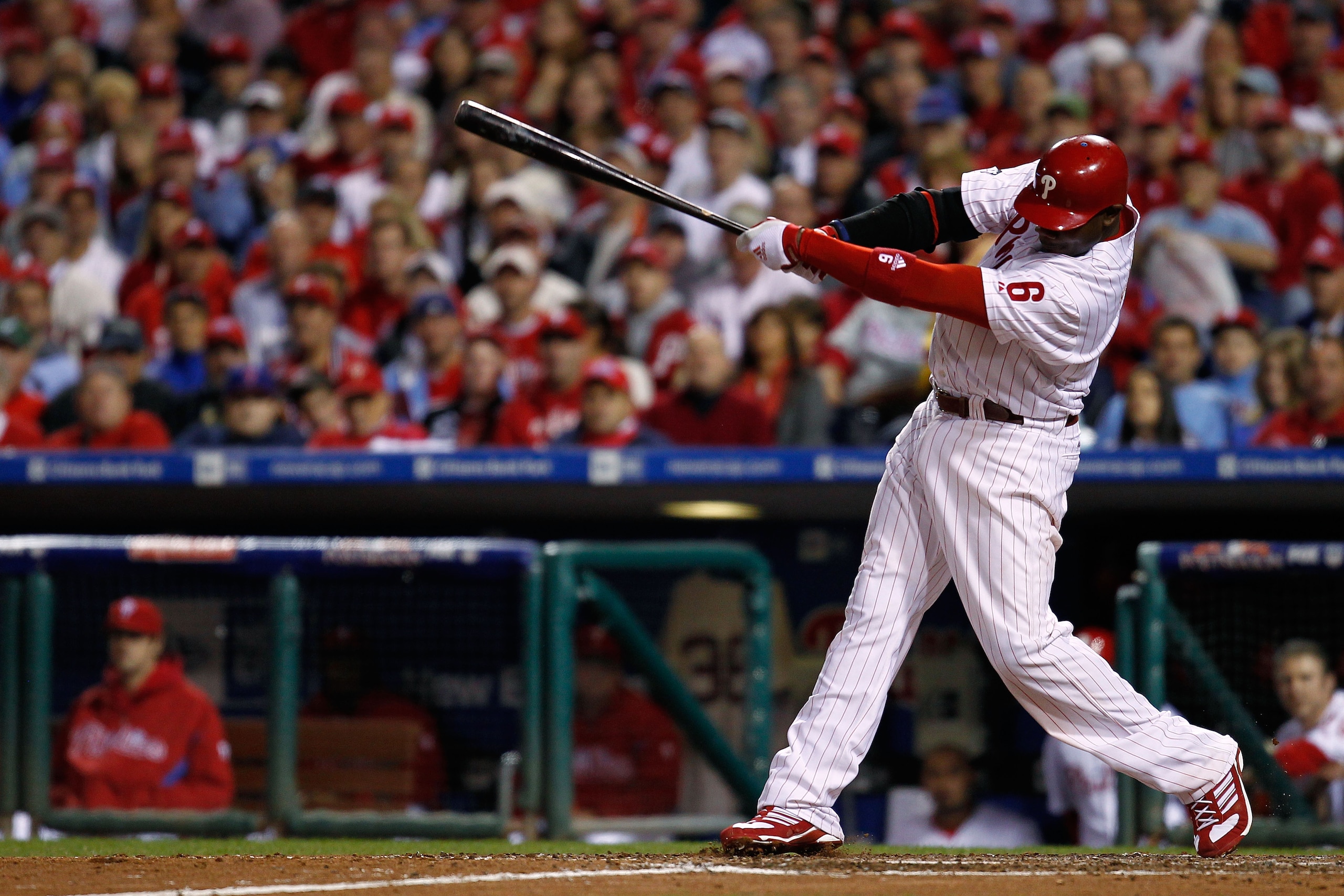 PHILADELPHIA - OCTOBER 17:  Ryan Howard #6 of the Philadelphia Phillies singles in the fifth inning against the San Francisco Giants in Game Two of the NLCS during the 2010 MLB Playoffs at Citizens Bank Park on October 17, 2010 in Philadelphia, Pennsylvan