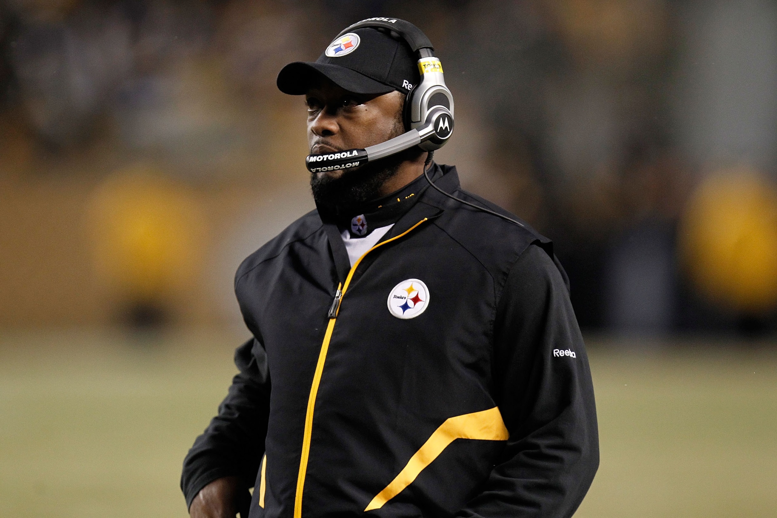 PITTSBURGH, PA - JANUARY 15:  Head coach Mike Tomlin of the Pittsburgh Steelers looks on against the Baltimore Ravens during the AFC Divisional Playoff Game at Heinz Field on January 15, 2011 in Pittsburgh, Pennsylvania.  (Photo by Gregory Shamus/Getty Im