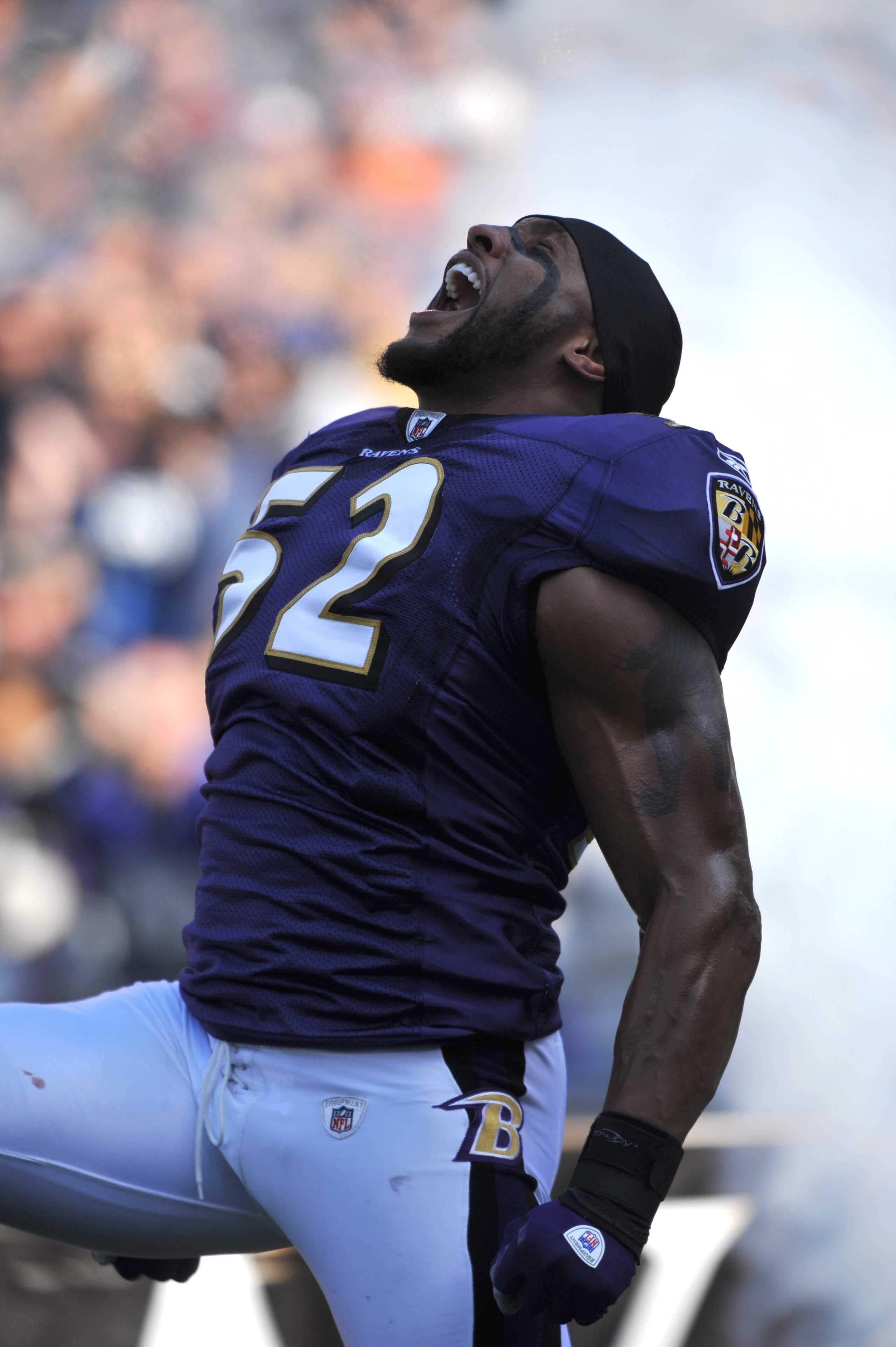 BALTIMORE - NOVEMBER 22:  Ray Lewis #52 of the Baltimore Ravens is introduced before the game against the Indianapolis Colts at M&T Bank Stadium on November 22, 2009 in Baltimore, Maryland. The Colts defeated the Ravens 17-15. (Photo by Larry French/Getty
