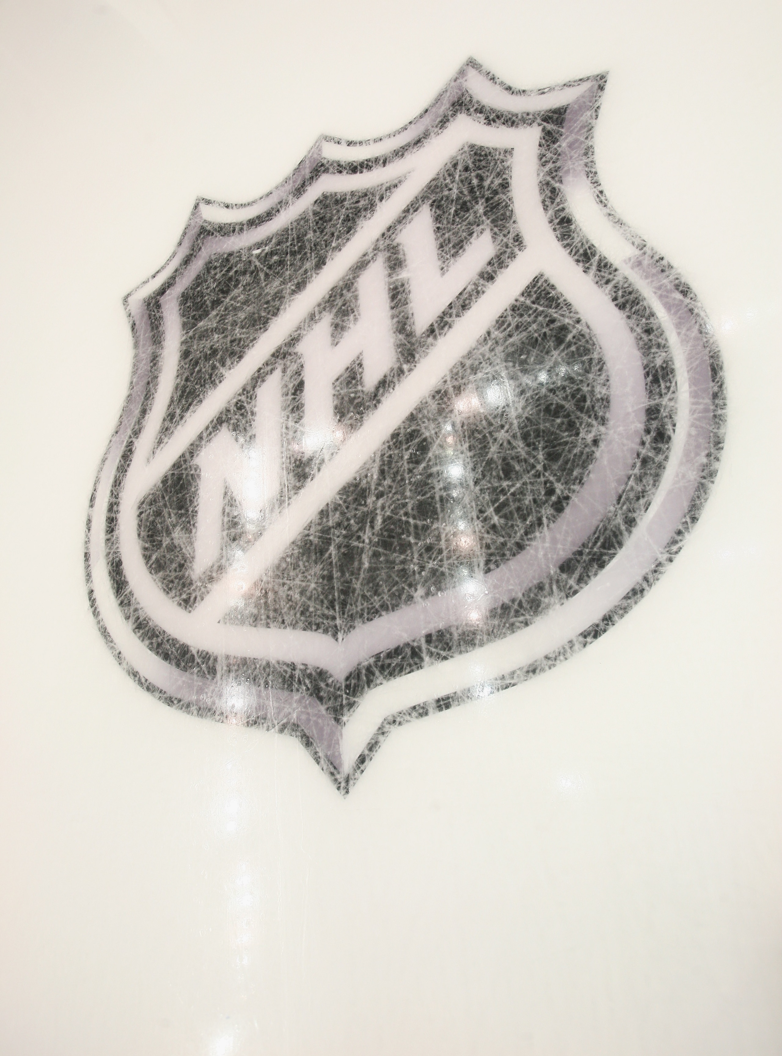 PITTSBURGH - OCTOBER 07: New logos are etched into the ice prior to the game between the Pittsburgh Penguins and the Philadelphia Flyers at the Consol Energy Center on October 7, 2010 in Pittsburgh, Pennsylvania. (Photo by Bruce Bennett/Getty Images) PITTSBURGH - OCTOBER 07: New logos are etched into the ice prior to the game between the Pittsburgh Penguins and the Philadelphia Flyers at the Consol Energy Center on October 7, 2010 in Pittsburgh, Pennsylvania. (Photo by Bruce Bennett/Getty Images)