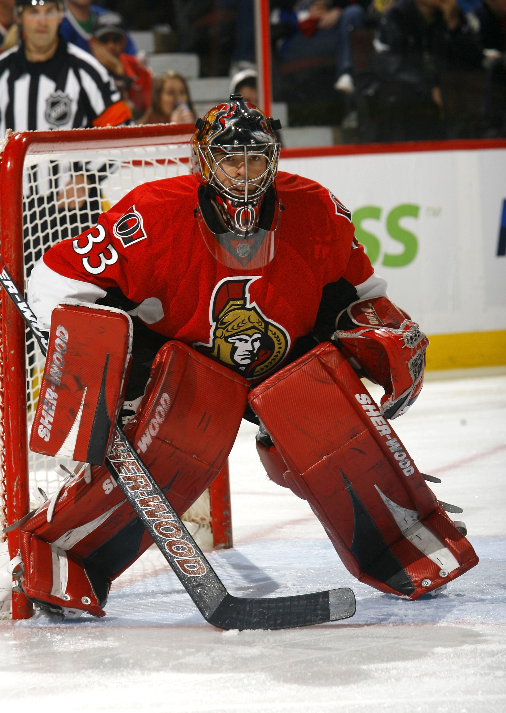 OTTAWA, CANADA - NOVEMBER 11:  Pascal Leclaire #33 of the Ottawa Senators defends his net during a game against the Vancouver Canucks at Scotiabank Place on November 11, 2010 in Ottawa, Ontario, Canada.  (Photo by Phillip MacCallum/Getty Images)