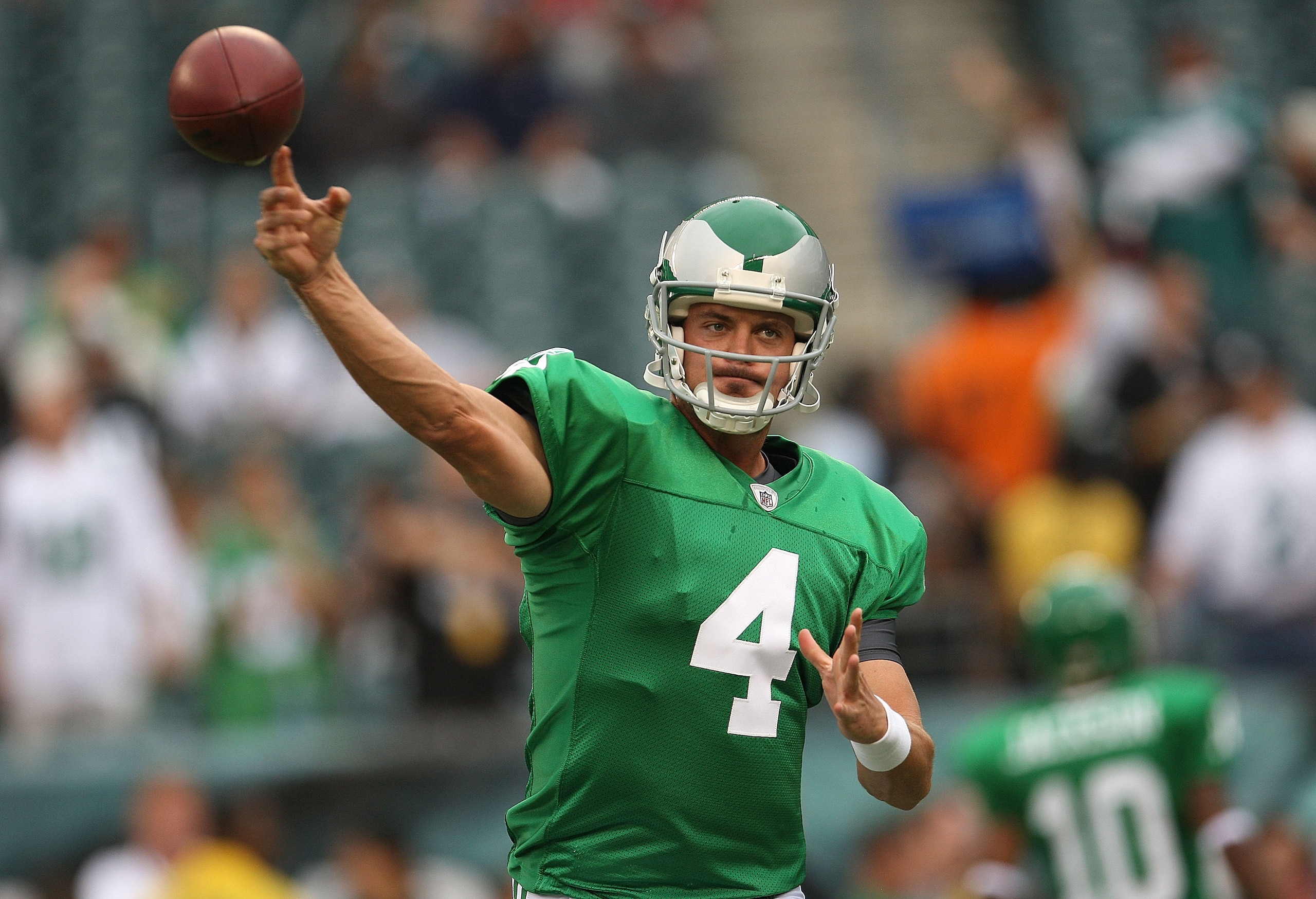 PHILADELPHIA - SEPTEMBER 12:  Kevin Kolb #4 of the Philadelphia Eagles warms up before a game against the Green Bay Packers during the NFL season opener at Lincoln Financial Field on September 12, 2010 in Philadelphia, Pennsylvania.  (Photo by Mike Ehrman