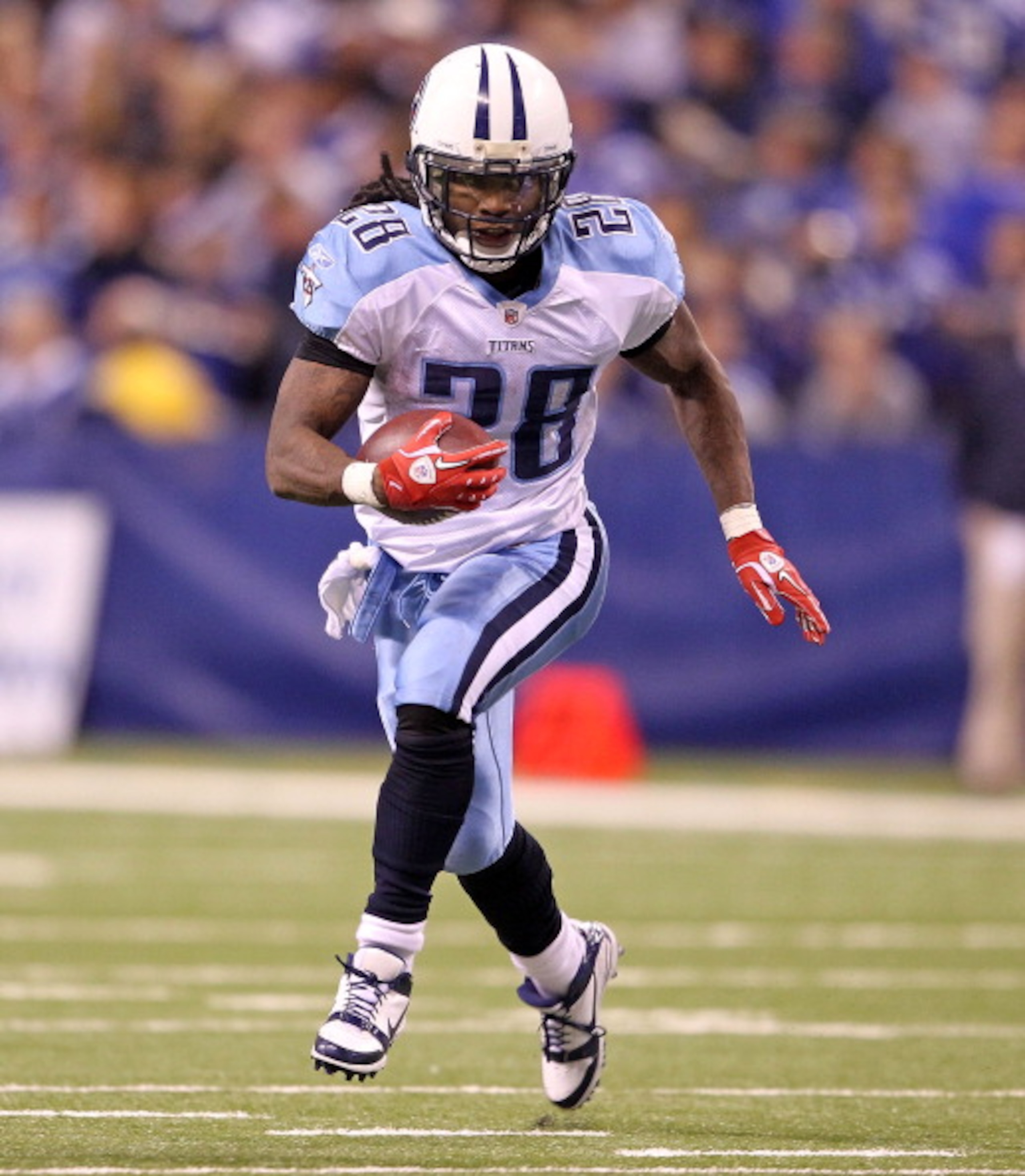 INDIANAPOLIS - JANUARY 02: Chris Johnson #28 of the Tennessee Titans runs for a touchdown during NFL game against the Indianapolis Colts at Lucas Oil Stadium on January 2, 2011 in Indianapolis, Indiana. (Photo by Andy Lyons/Getty Images) INDIANAPOLIS - JANUARY 02: Chris Johnson #28 of the Tennessee Titans runs for a touchdown during NFL game against the Indianapolis Colts at Lucas Oil Stadium on January 2, 2011 in Indianapolis, Indiana. (Photo by Andy Lyons/Getty Images)