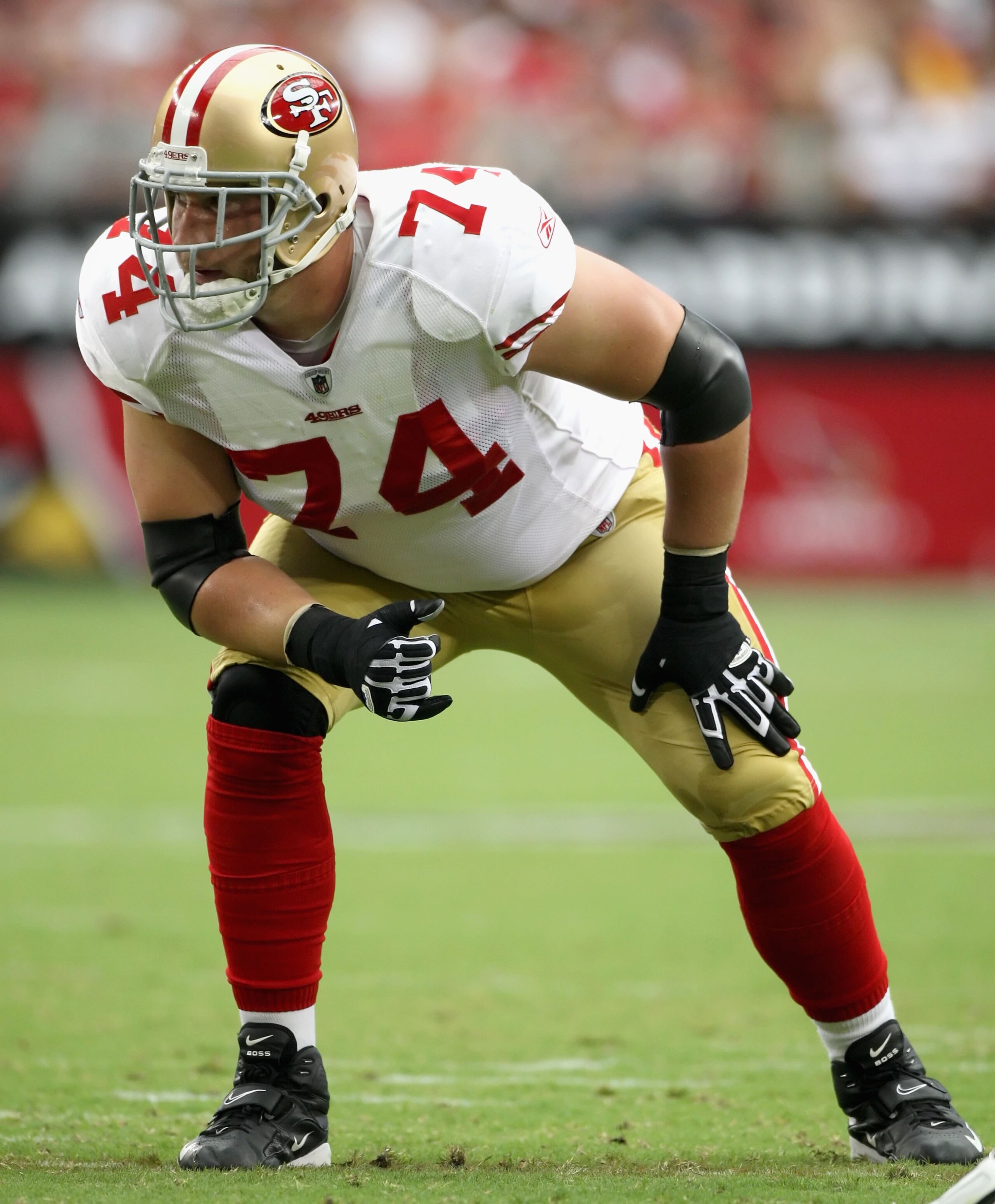 GLENDALE, AZ - SEPTEMBER 13:  Offensive taackle Joe Staley #74 of the San Francisco 49ers during the NFL game against the Arizona Cardinals at the Universtity of Phoenix Stadium on September 13, 2009 in Glendale, Arizona.  The 49ers defeated the Cardinals