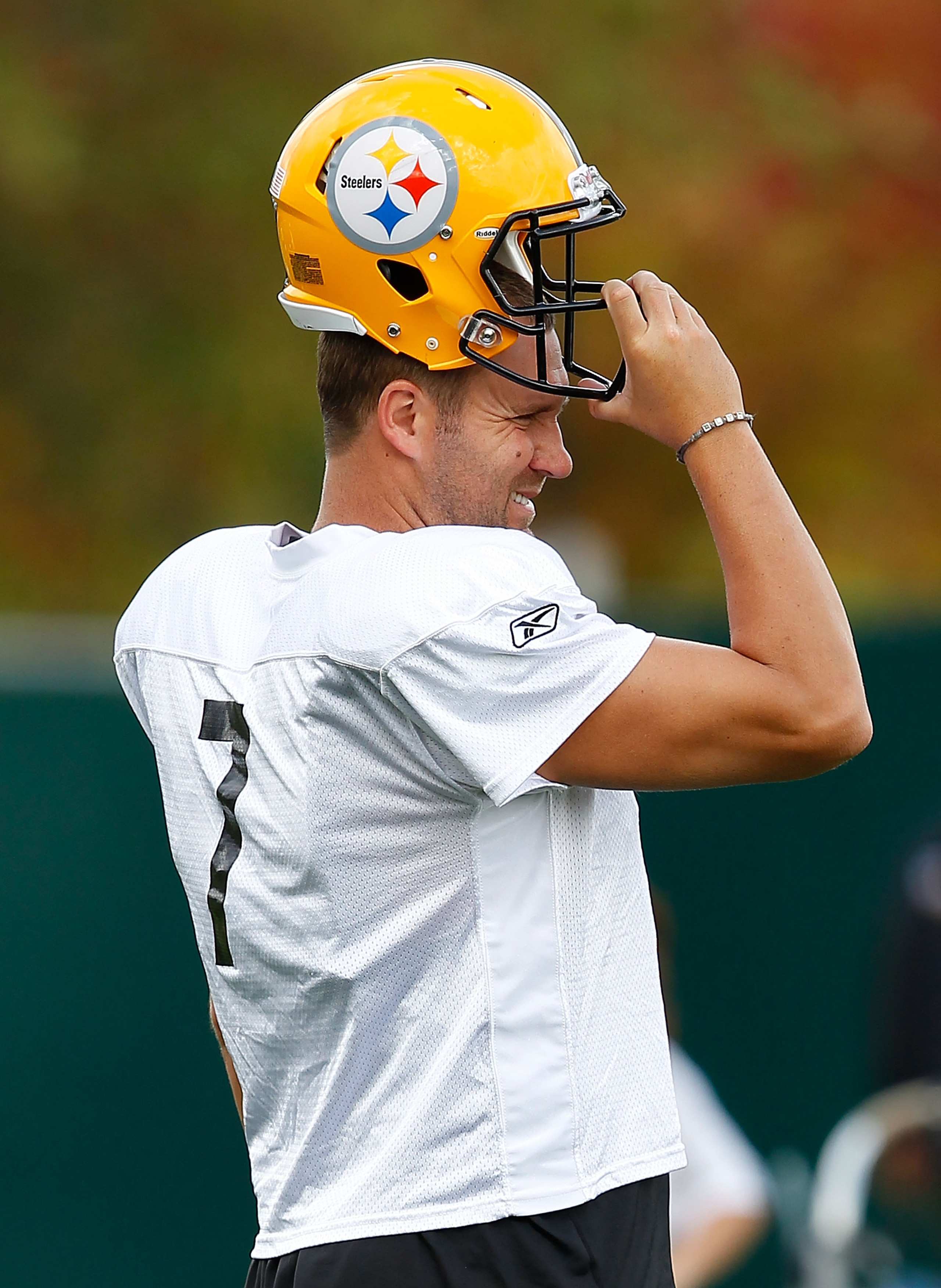 PITTSBURGH - OCTOBER 14:  Ben Roethlisberger #7 of the Pittsburgh Steelers puts his helmet on before practice at the Pittsburgh Steelers South Side training facility on October 14, 2010 in Pittsburgh, Pennsylvania.  (Photo by Jared Wickerham/Getty Images)