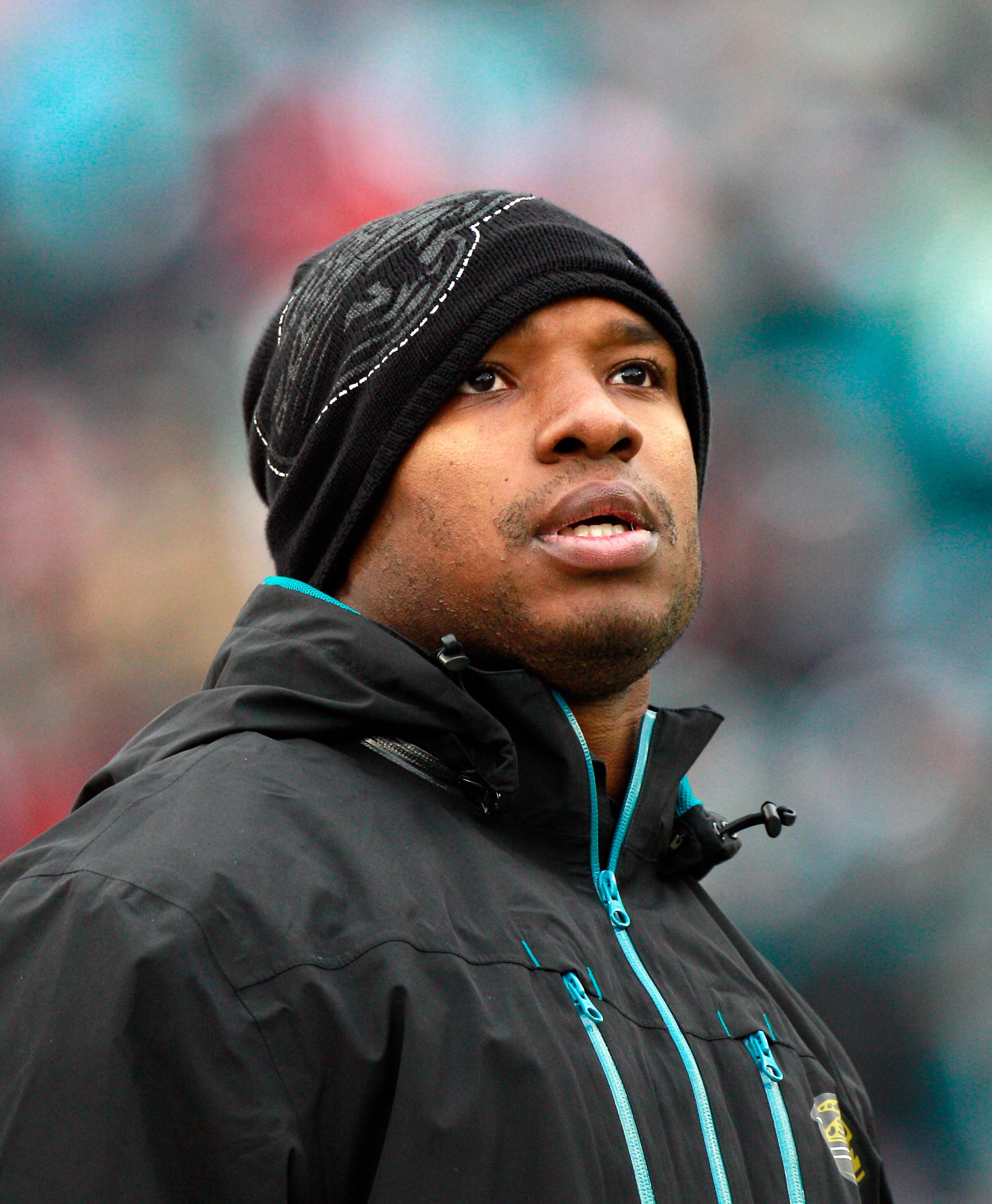 JACKSONVILLE, FL - DECEMBER 26: Maurice Jones-Drew #32 of the Jacksonville Jaguars watches the action during the game against the Washington Redskins at EverBank Field on December 26, 2010 in Jacksonville, Florida. (Photo by Sam Greenwood/Getty Images) JACKSONVILLE, FL - DECEMBER 26: Maurice Jones-Drew #32 of the Jacksonville Jaguars watches the action during the game against the Washington Redskins at EverBank Field on December 26, 2010 in Jacksonville, Florida. (Photo by Sam Greenwood/Getty Images)
