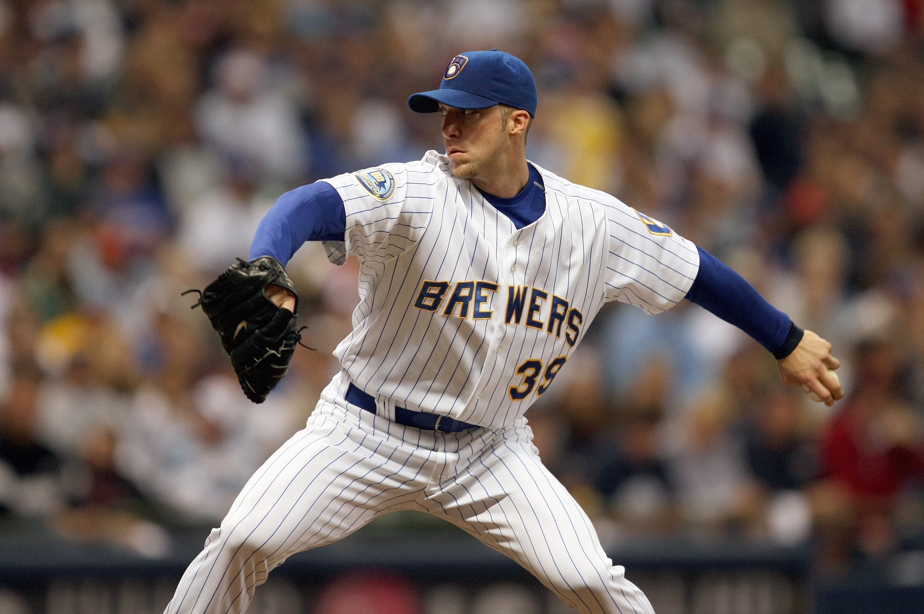 MILWAUKEE - SEPTEMBER 28: Starting pitcher Chris Capuano #39 of the Milwaukee Brewers delivers the ball against the San Diego Padres on September 28, 2007 at Miller Park in Milwaukee, Wisconsin. (Photo by Jonathan Daniel/Getty Images)