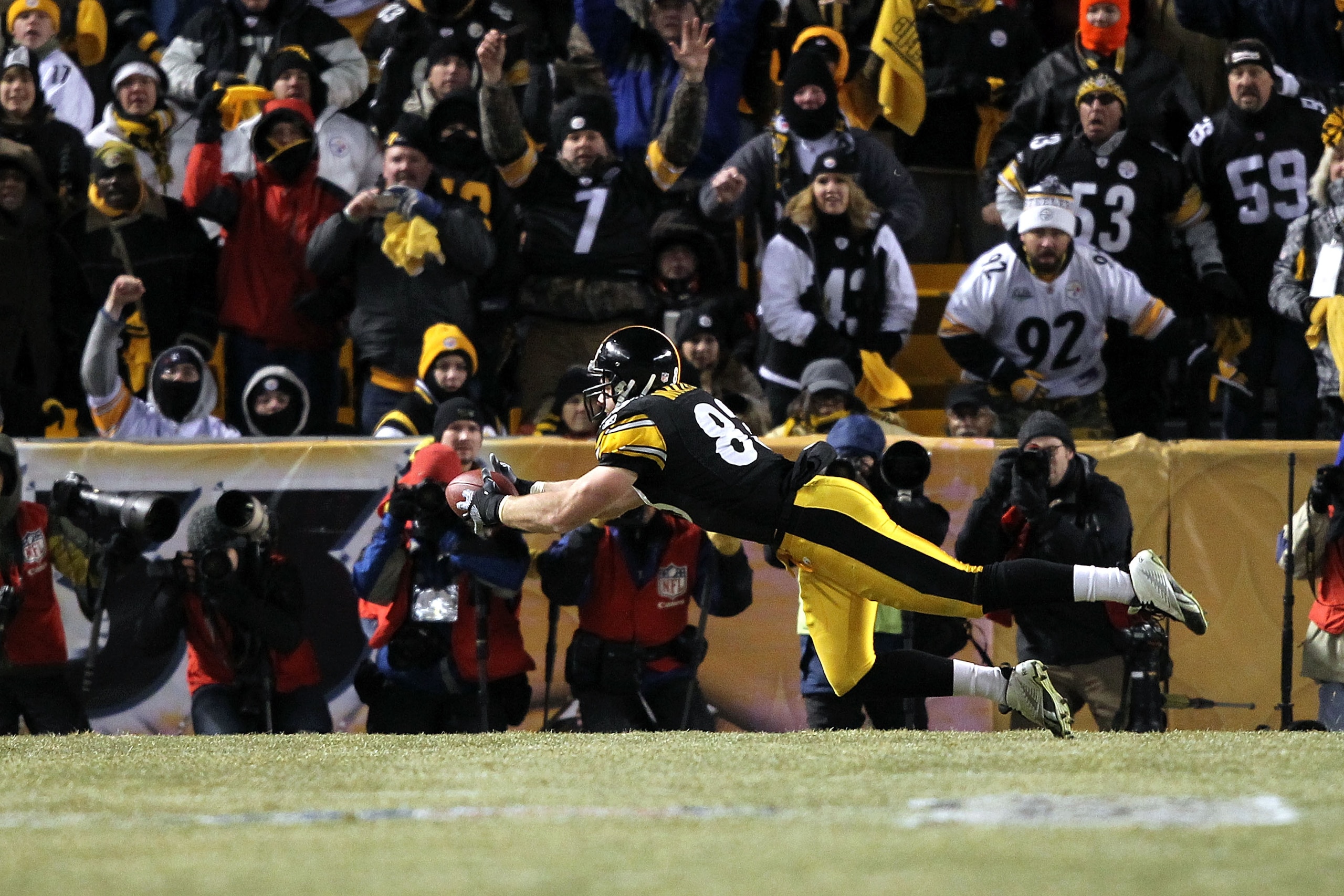PITTSBURGH, PA - JANUARY 23: Heath Miller #83 of the Pittsburgh Steelers catches a pass ruled incomplete against the New York Jets during the 2011 AFC Championship game at Heinz Field on January 23, 2011 in Pittsburgh, Pennsylvania. The play was ove turn PITTSBURGH, PA - JANUARY 23: Heath Miller #83 of the Pittsburgh Steelers catches a pass ruled incomplete against the New York Jets during the 2011 AFC Championship game at Heinz Field on January 23, 2011 in Pittsburgh, Pennsylvania. The play was ove turn