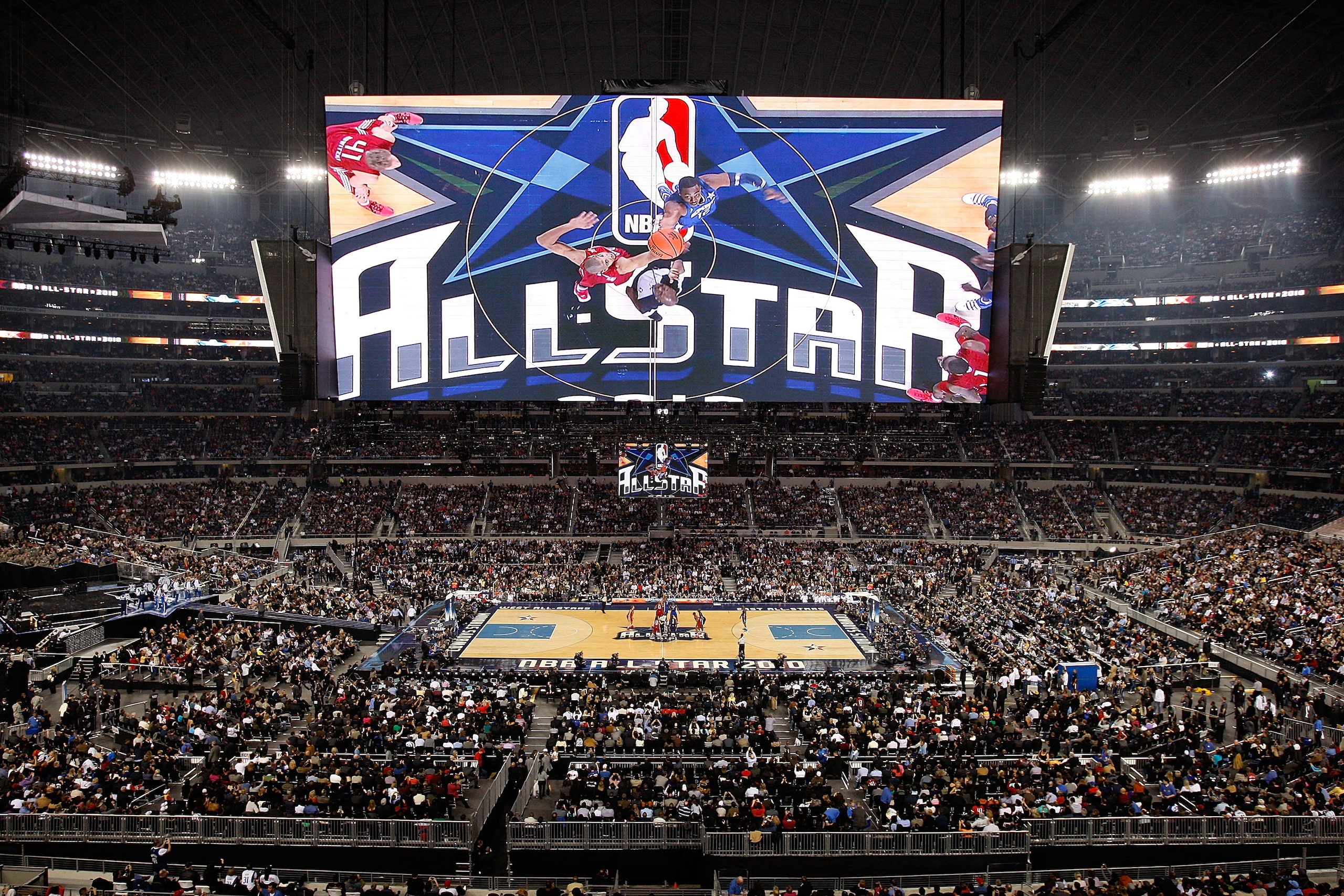 ARLINGTON, TX - FEBRUARY 14:  Dwight Howard #12 of the Eastern Conference tips off against Tim Duncan #21 of the Western Conference during the first quarter of the NBA All-Star Game, part of 2010 NBA All-Star Weekend at Cowboys Stadium on February 14, 201