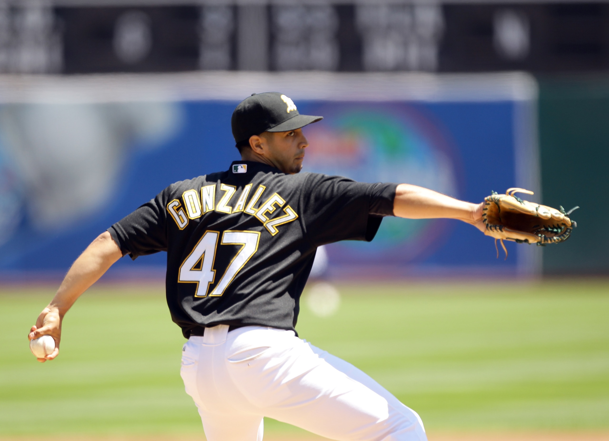 OAKLAND, CA - AUGUST 18:  Gio Gonzalez #47 of the Oakland Athletics pitches against the Toronto Blue Jays at the Oakland-Alameda County Coliseum on August 18, 2010 in Oakland, California.  (Photo by Ezra Shaw/Getty Images)