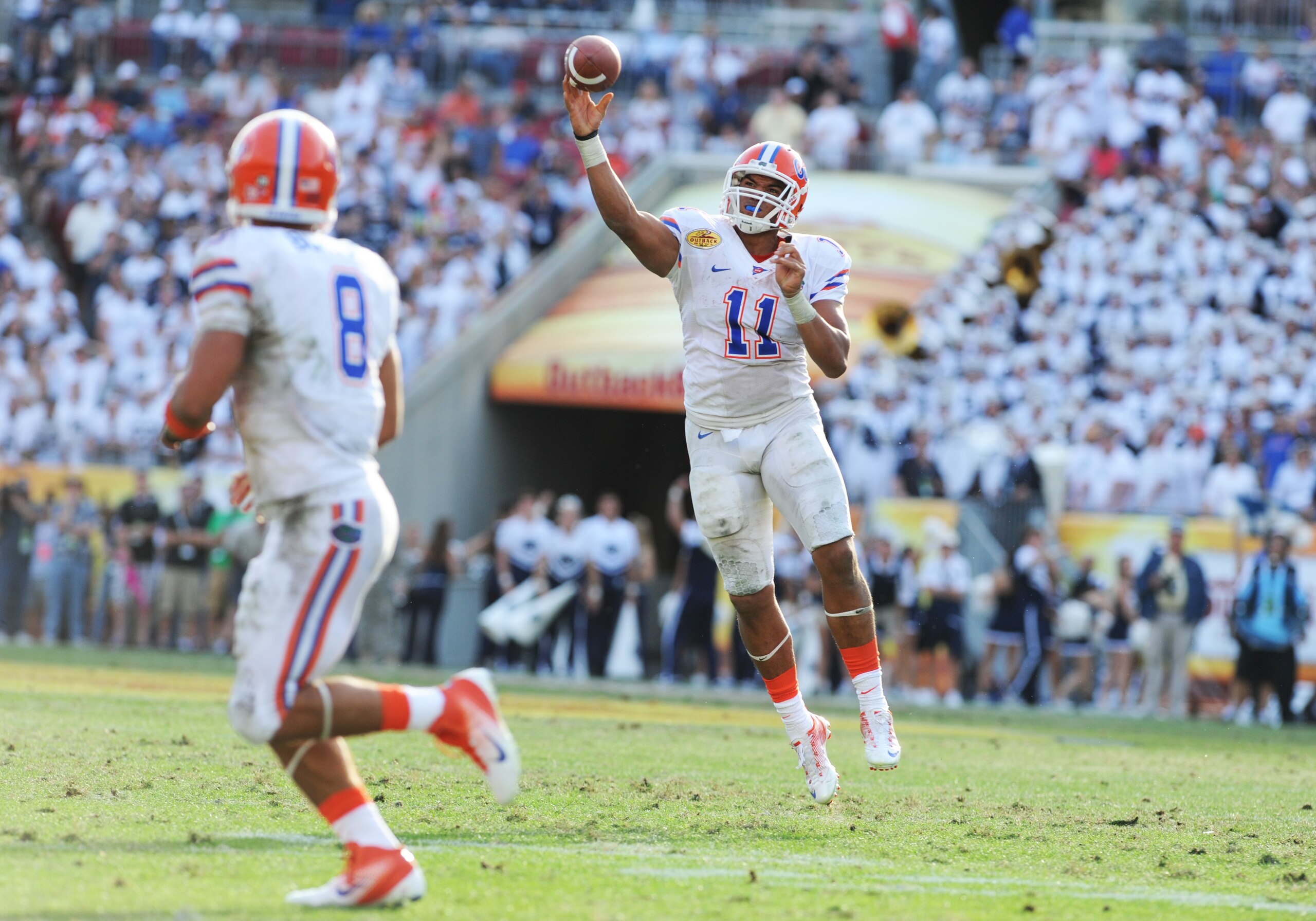 TAMPA, FL - JANUARY 1:  Quarterback Tyler Murphy #11 of the Florida Gators releases a pass against the Penn State Nittany Lions January 1, 2011 in the 25th Outback Bowl at Raymond James Stadium in Tampa, Florida.  (Photo by Al Messerschmidt/Getty Images)