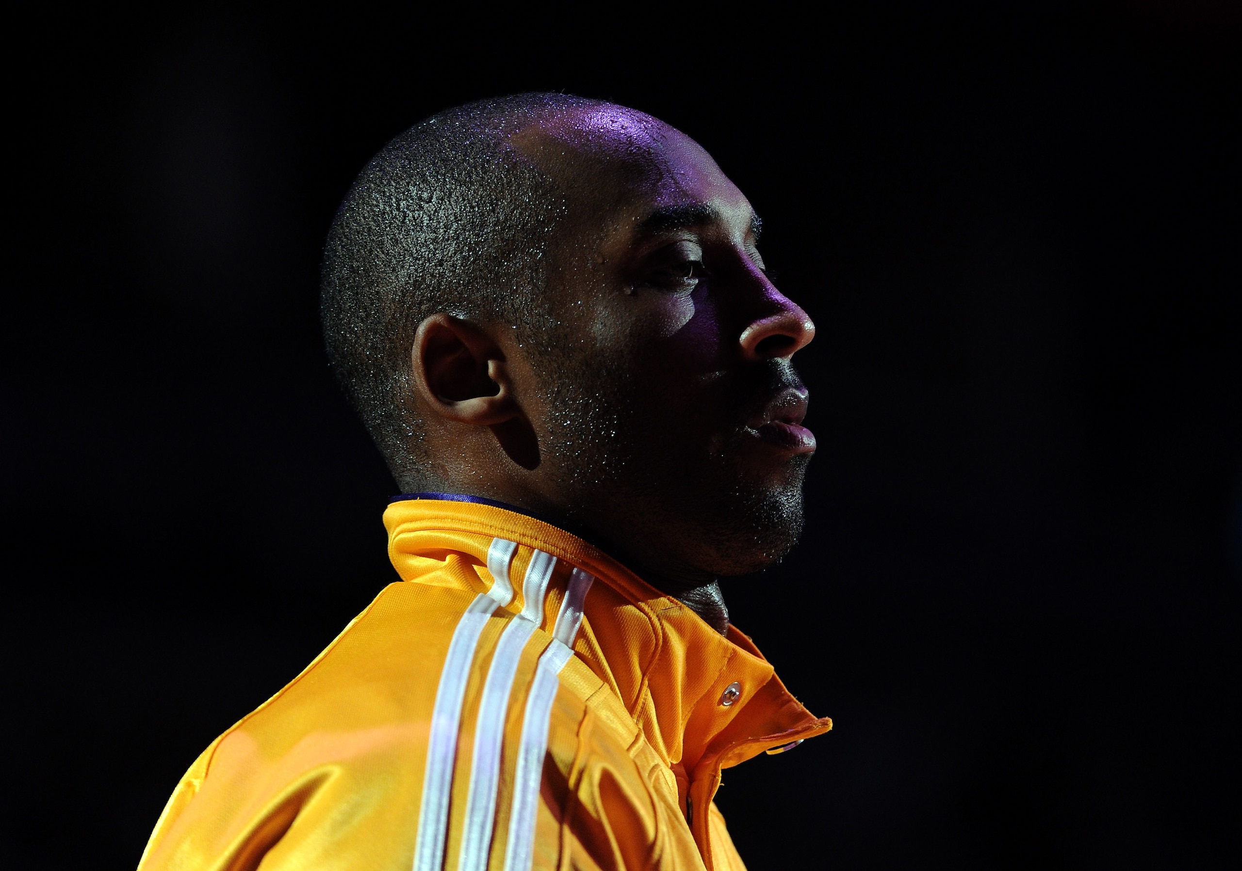 LOS ANGELES, CA - JANUARY 17:  Kobe Bryant #24 of the Los Angeles Lakers enters the game against the Oklahoma City Thunder at the Staples Center on January 17, 2011 in Los Angeles, California.  (Photo by Harry How/Getty Images)   NOTE TO USER: User expres