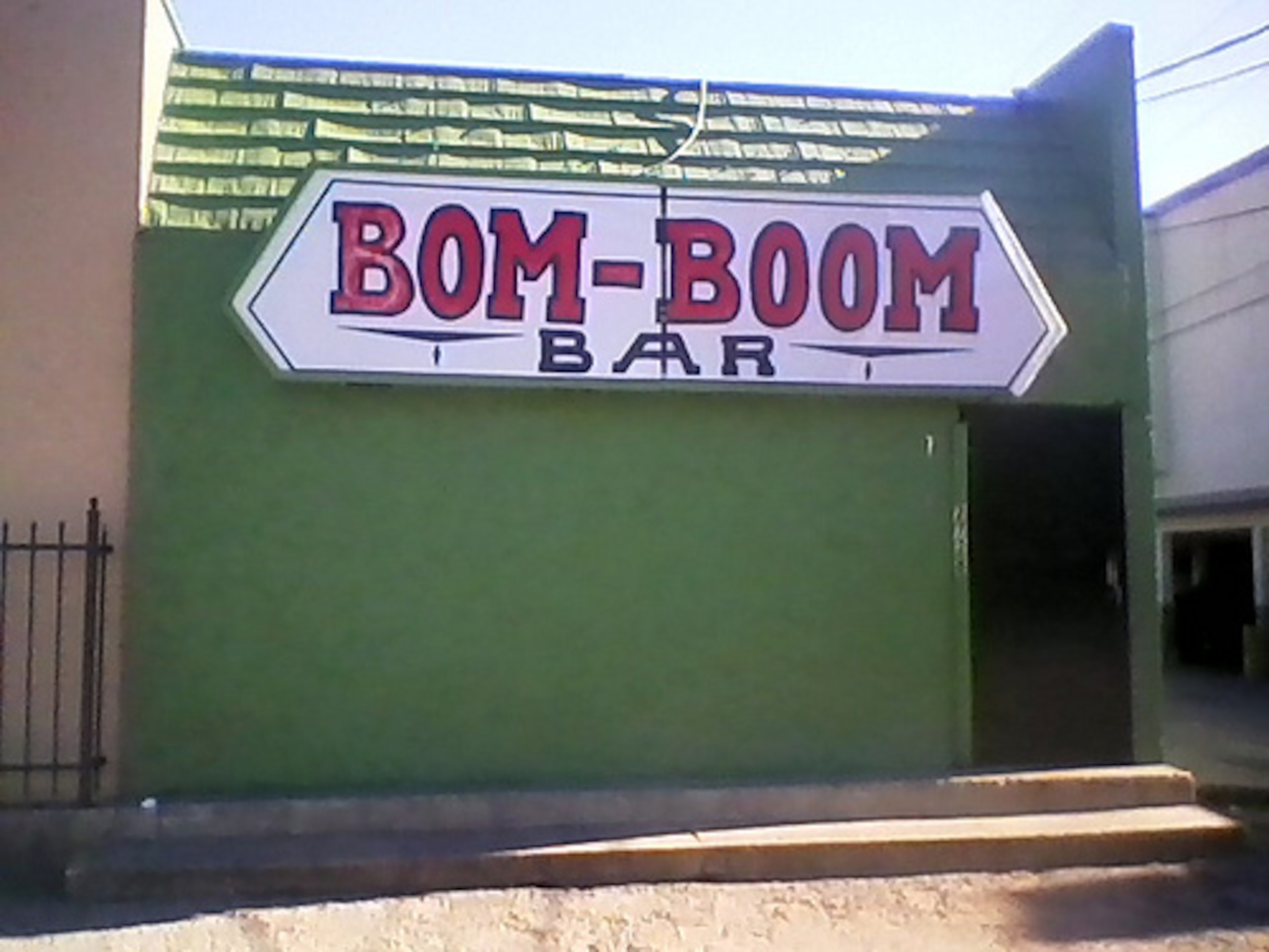 Bom Boom.