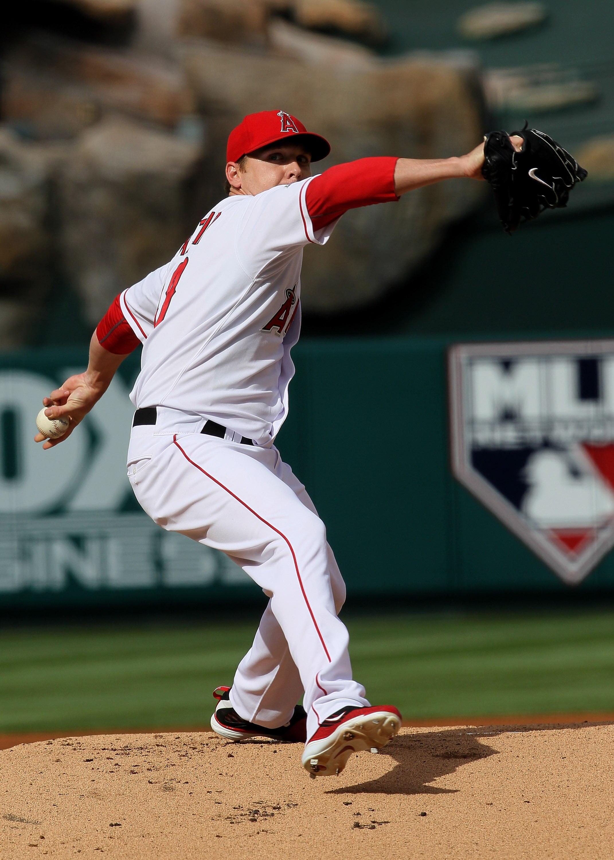 ANAHEIM, CA - SEPTEMBER 08:  Scott Kazmir #19 of the Los Angeles Angels of Anaheim throws a pitch against the Cleveland Indians on September 8, 2010 at Angel Stadium in Anaheim, California.  (Photo by Stephen Dunn/Getty Images)