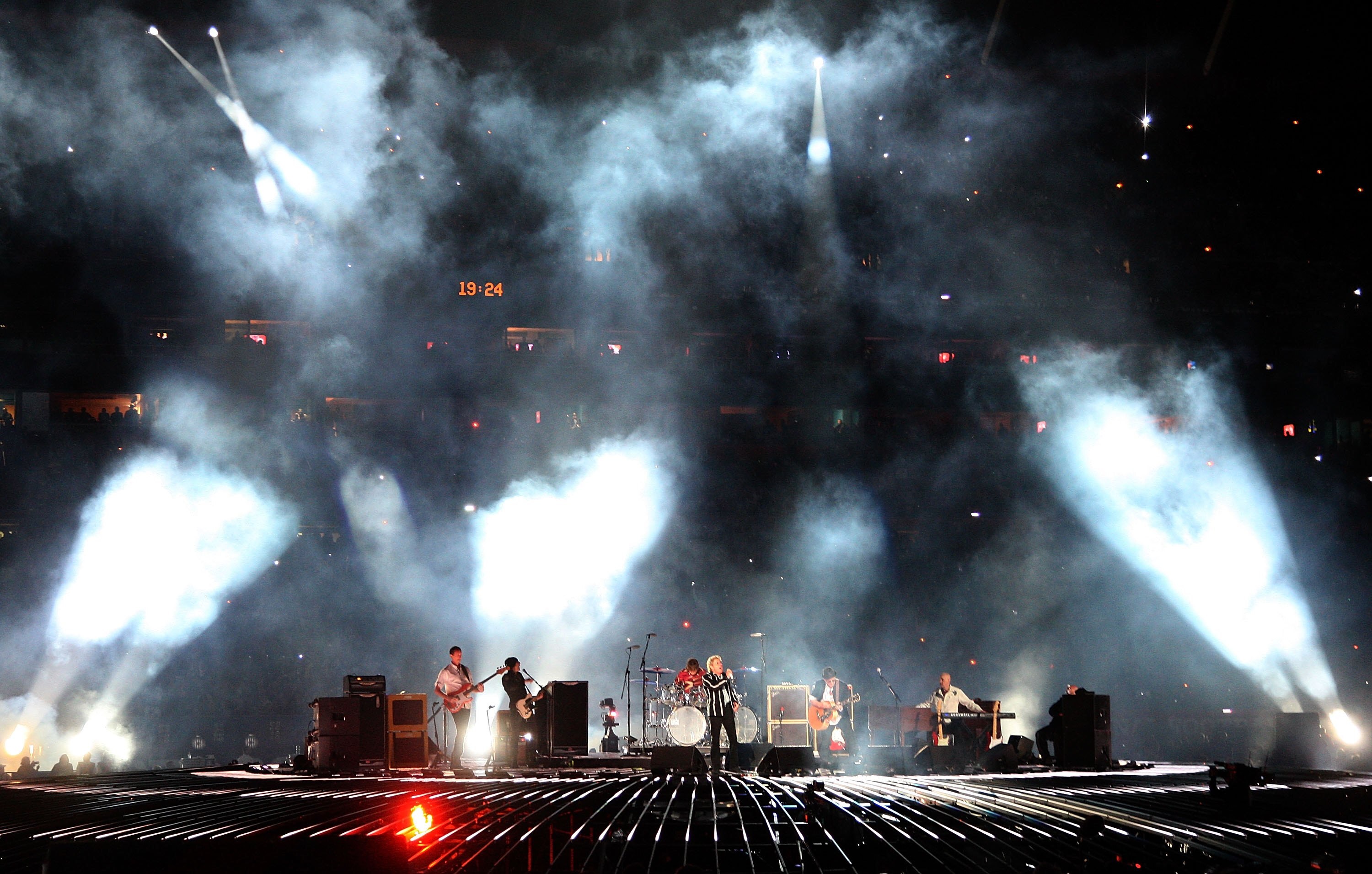 MIAMI GARDENS, FL - FEBRUARY 07:  The Who perform at halftime of Super Bowl XLIV between the Indianapolis Colts and the New Orleans Saints on February 7, 2010 at Sun Life Stadium in Miami Gardens, Florida.  (Photo by Donald Miralle/Getty Images)