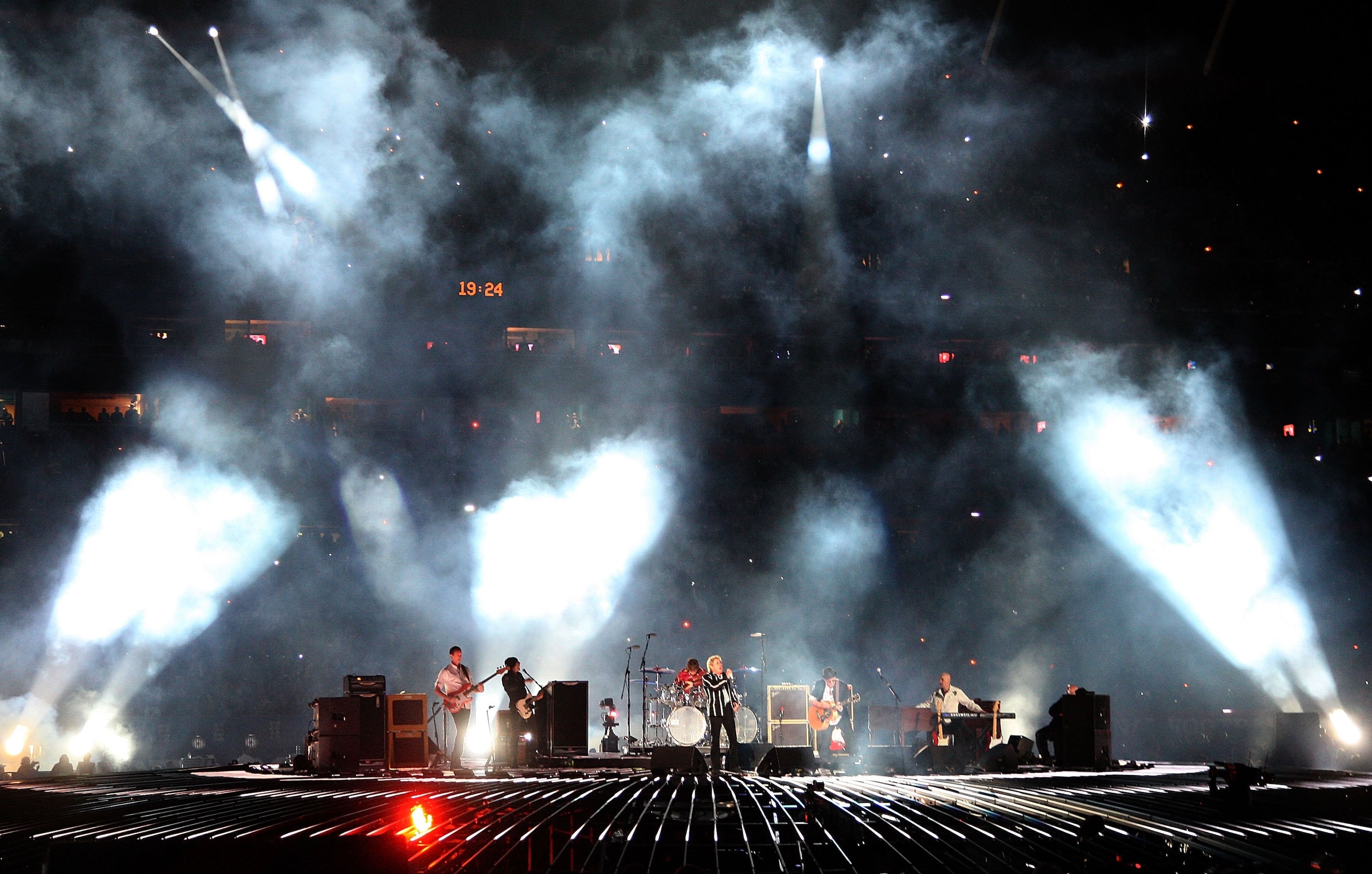 MIAMI GARDENS, FL - FEBRUARY 07:  The Who perform at halftime of Super Bowl XLIV between the Indianapolis Colts and the New Orleans Saints on February 7, 2010 at Sun Life Stadium in Miami Gardens, Florida.  (Photo by Donald Miralle/Getty Images)