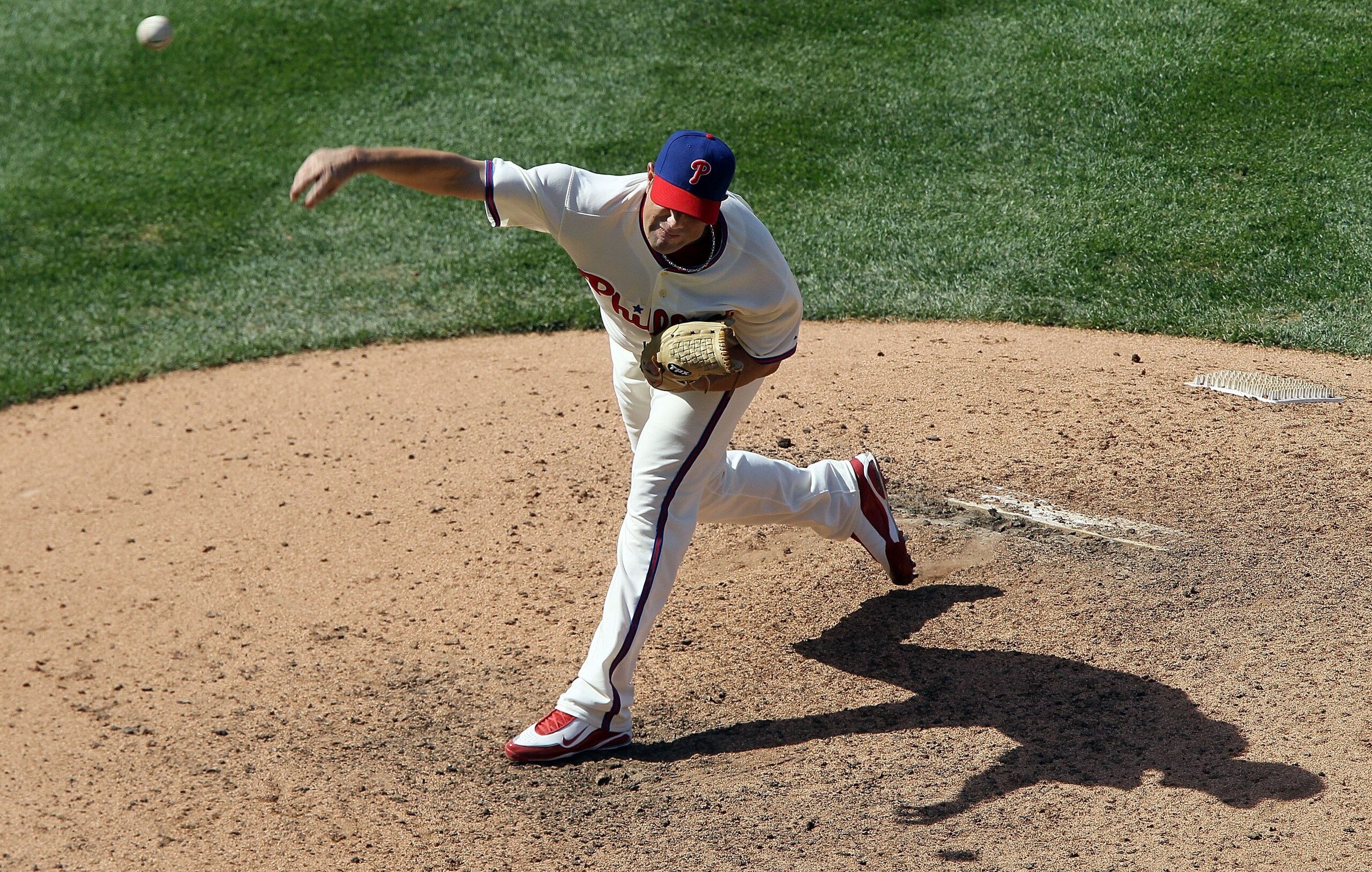 PHILADELPHIA - MAY 06:  Danys Baez #55 of the Philadelphia Phillies delivers a pitch against the St. Louis Cardinals at Citizens Bank Park on May 6, 2010 in Philadelphia, Pennsylvania.  (Photo by Jim McIsaac/Getty Images)