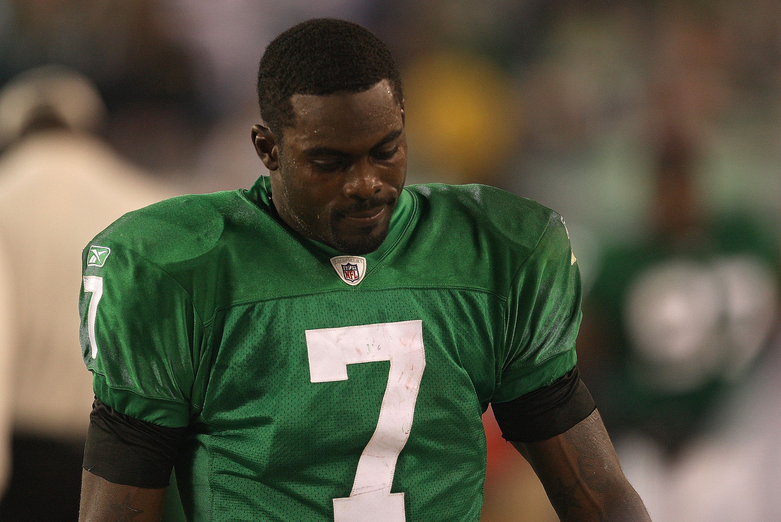 PHILADELPHIA - SEPTEMBER 12: Michael Vick #7 of the Philadelphia Eagles walks off the field after a loss in a game against the Green Bay Packers at Lincoln Financial Field on September 12, 2010 in Philadelphia, Pennsylvania. The Packers beat the Eagles PHILADELPHIA - SEPTEMBER 12: Michael Vick #7 of the Philadelphia Eagles walks off the field after a loss in a game against the Green Bay Packers at Lincoln Financial Field on September 12, 2010 in Philadelphia, Pennsylvania. The Packers beat the Eagles