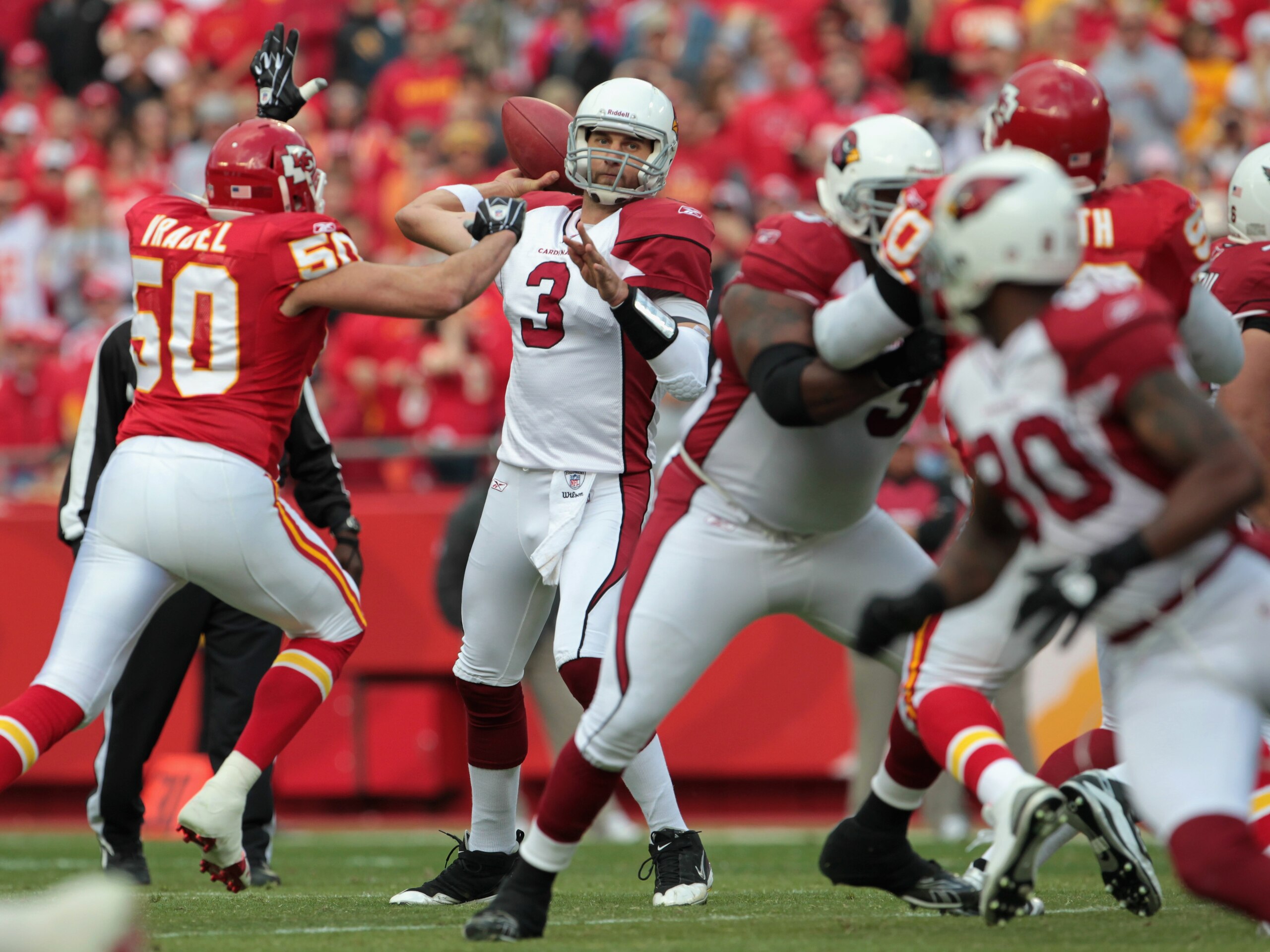 KANSAS CITY, MO - NOVEMBER 21:  Quarterback Derek Anderson #3 of the Arizona Cardinals passes during the game against the Kansas City Chiefs on November 21, 2010  at Arrowhead Stadium in Kansas City, Missouri.  (Photo by Jamie Squire/Getty Images)