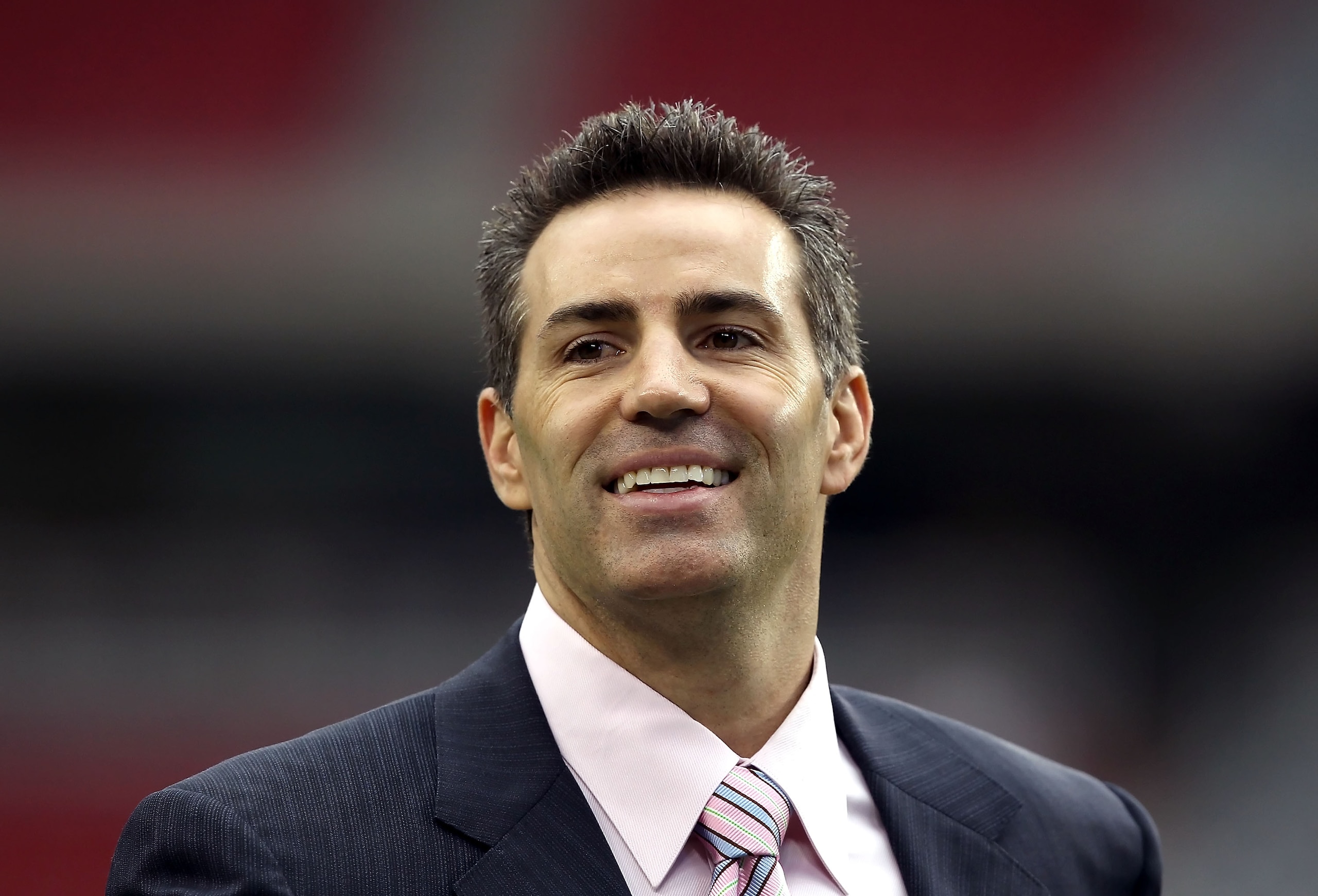 GLENDALE, AZ - OCTOBER 10:  Former Arizona Cardinals quarterback Kurt Warner walks on the field prior to the NFL game against the New Orleans Saints at the University of Phoenix Stadium on October 10, 2010 in Glendale, Arizona.  (Photo by Christian Peters