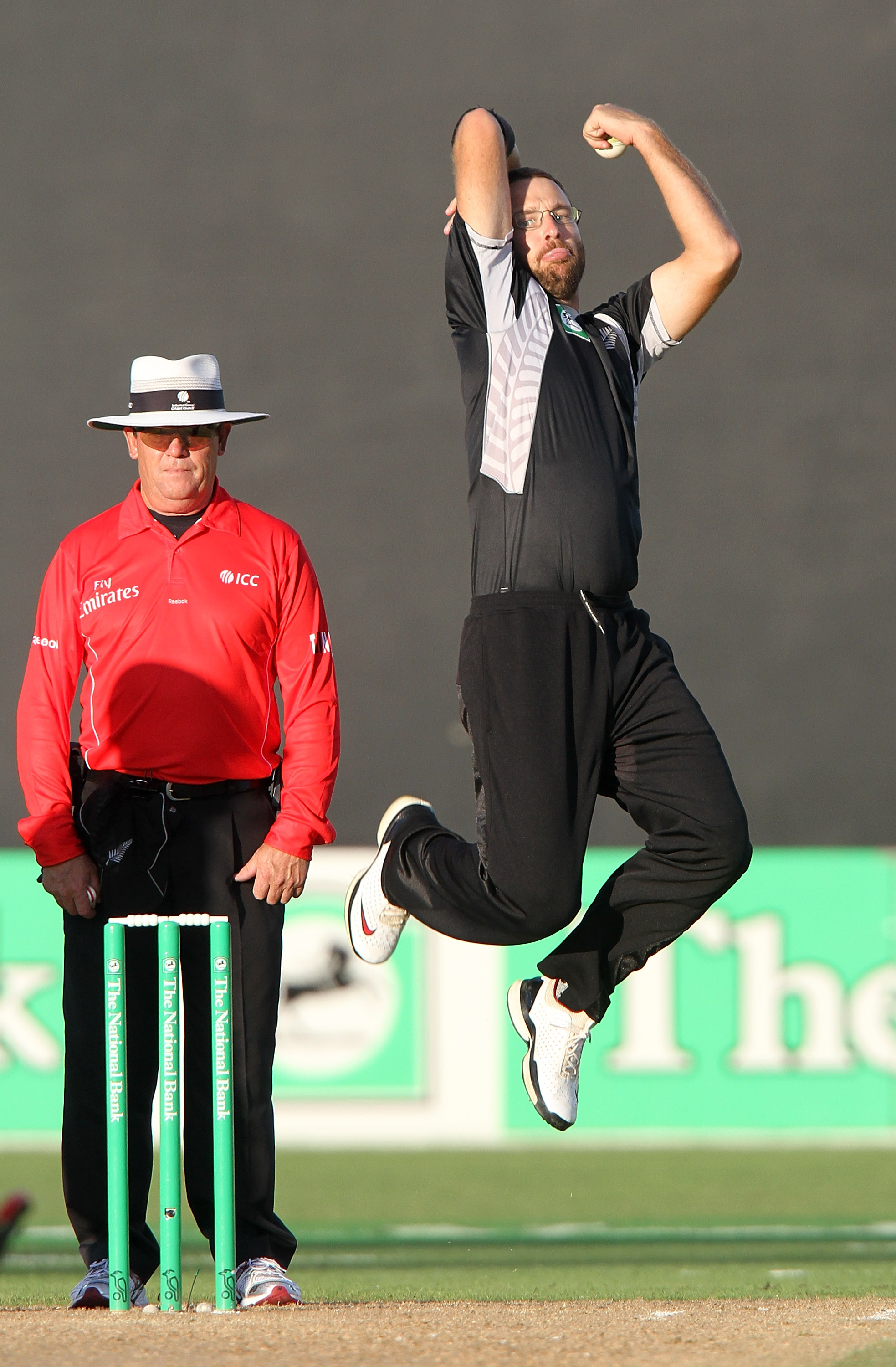 NAPIER, NEW ZEALAND - FEBRUARY 01:  Captain of New Zealand Daniel Vettori bowls during game four of the One Day International Series between New Zealand and Pakistan at McLean Park on February 1, 2011 in Napier, New Zealand.  (Photo by Marty Melville/Gett