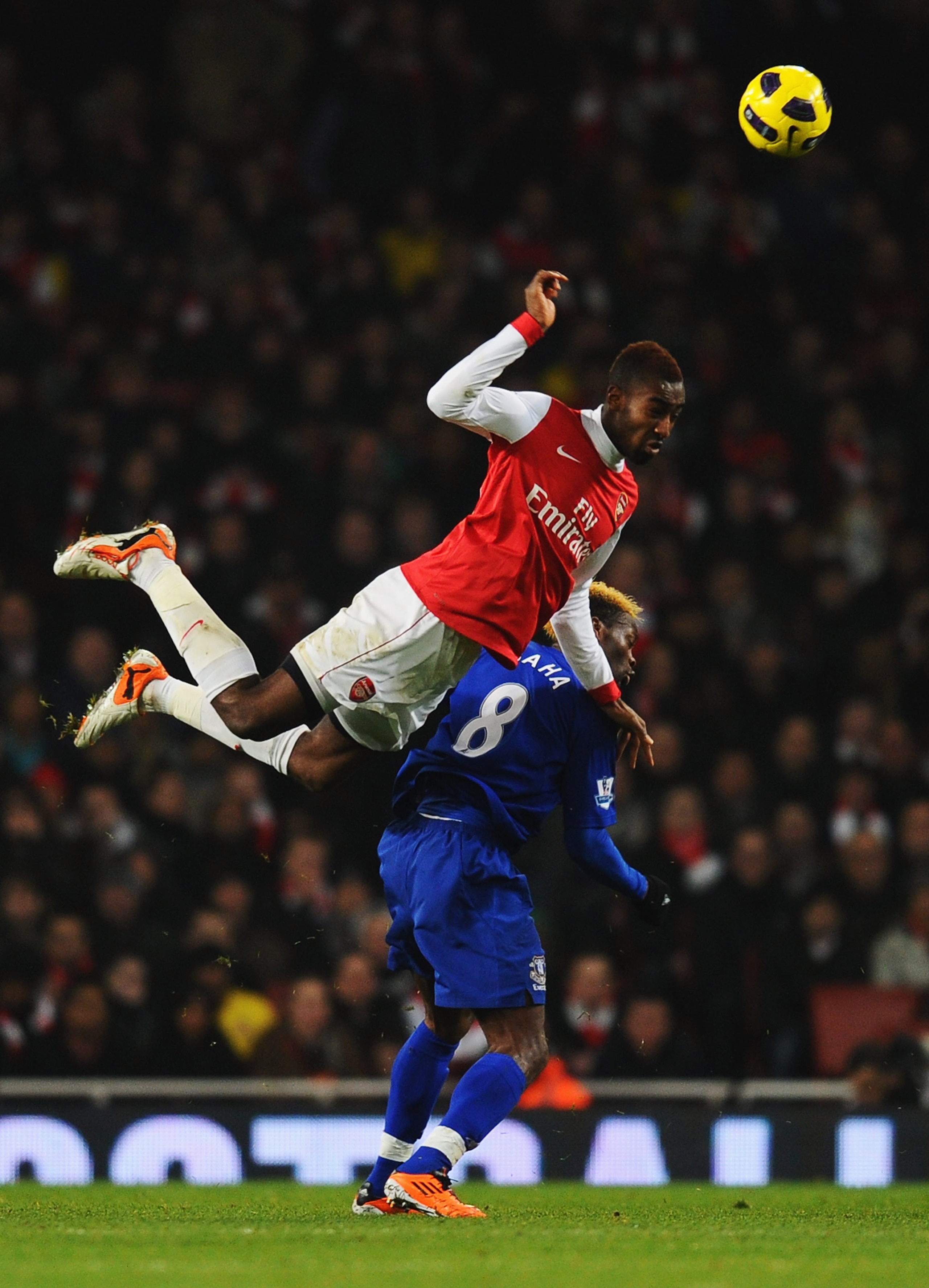LONDON, ENGLAND - FEBRUARY 01: Louis Saha of Everton is outjumped Johan Djourou of Arsenal during the Barclays Premier League match between Arsenal and Everton at the Emirates Stadium on February 1, 2011 in London, England. (Photo by Mike Hewitt/Getty I LONDON, ENGLAND - FEBRUARY 01: Louis Saha of Everton is outjumped Johan Djourou of Arsenal during the Barclays Premier League match between Arsenal and Everton at the Emirates Stadium on February 1, 2011 in London, England. (Photo by Mike Hewitt/Getty I