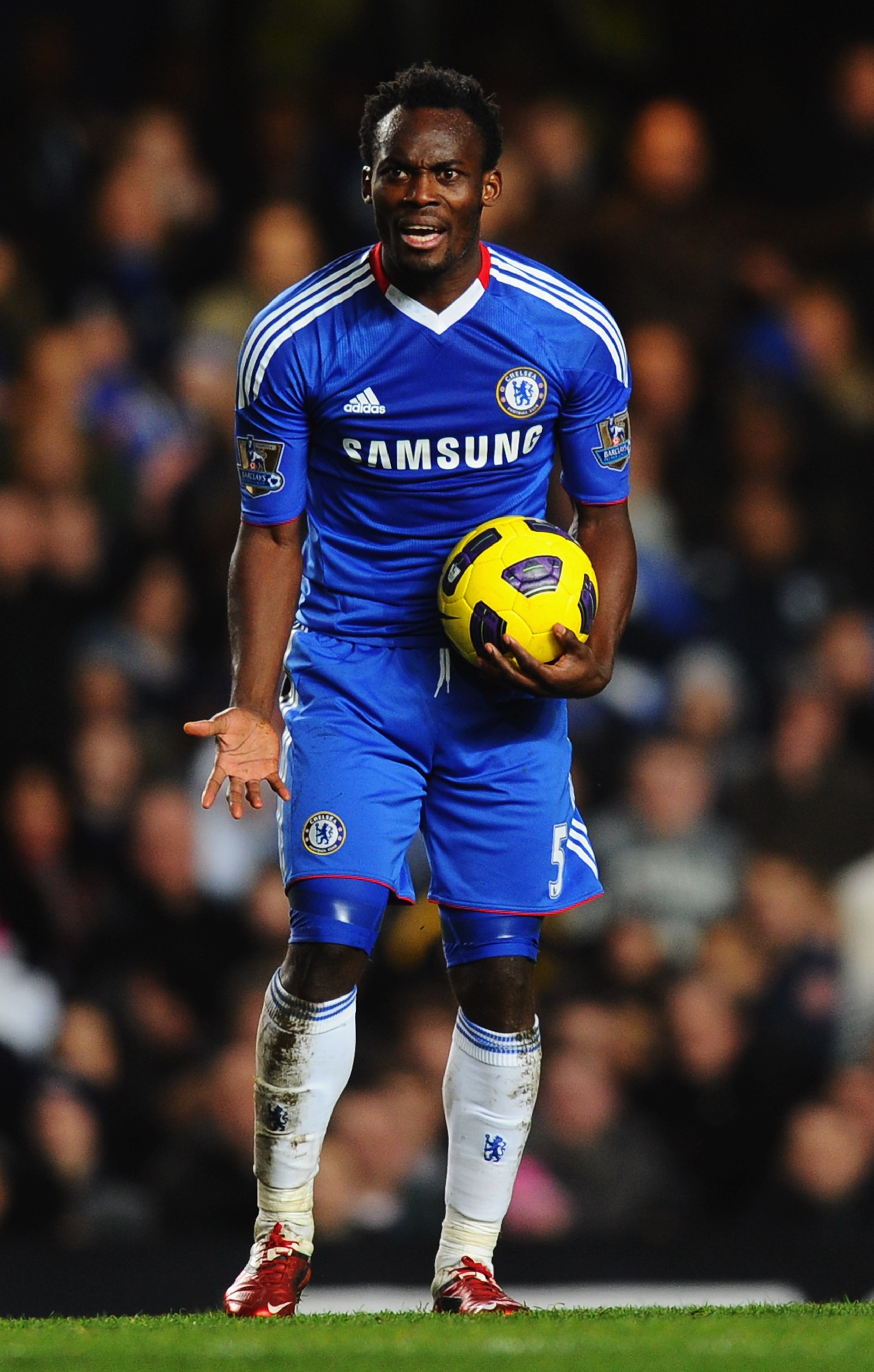 LONDON, ENGLAND - JANUARY 15:  Michael Essien of Chelsea reacts during the Barclays Premier League match between Chelsea and Blackburn Rovers at Stamford Bridge on January 15, 2011 in London, England.  (Photo by Mike Hewitt/Getty Images)