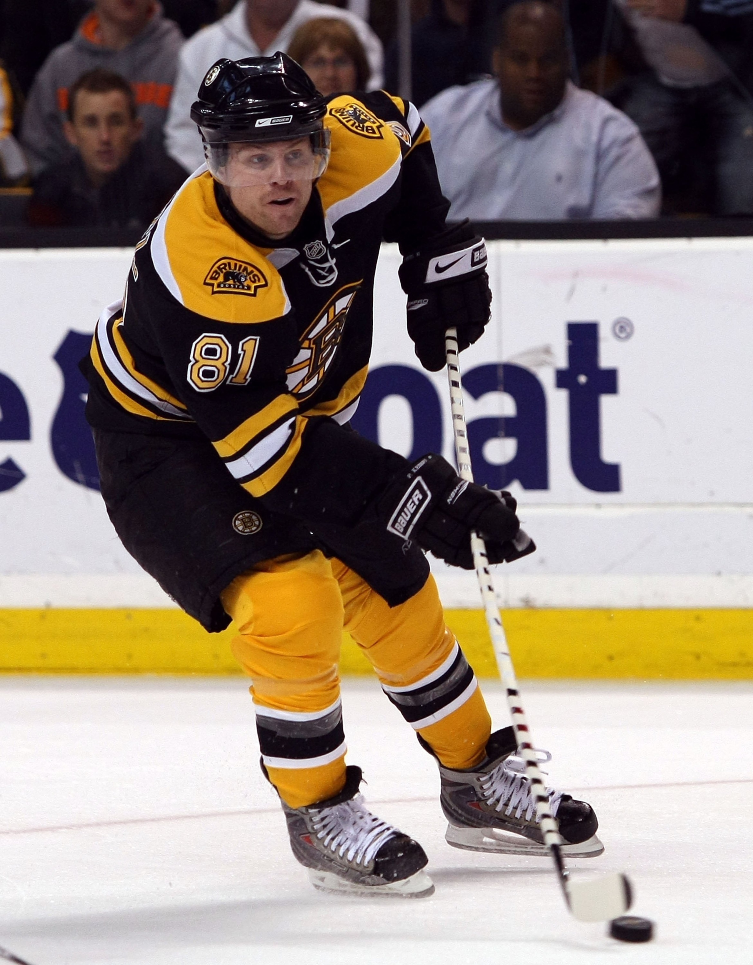 BOSTON - APRIL 16: Phil Kessel #81 of the Boston Bruins takes the puck against the Montreal Canadiens during Game 1 of the Eastern Conference quarterfinals of the 2009 Stanley Cup playoffs on April 16, 2009 at the TD Banknorth Garden in Boston, Massachus BOSTON - APRIL 16: Phil Kessel #81 of the Boston Bruins takes the puck against the Montreal Canadiens during Game 1 of the Eastern Conference quarterfinals of the 2009 Stanley Cup playoffs on April 16, 2009 at the TD Banknorth Garden in Boston, Massachus